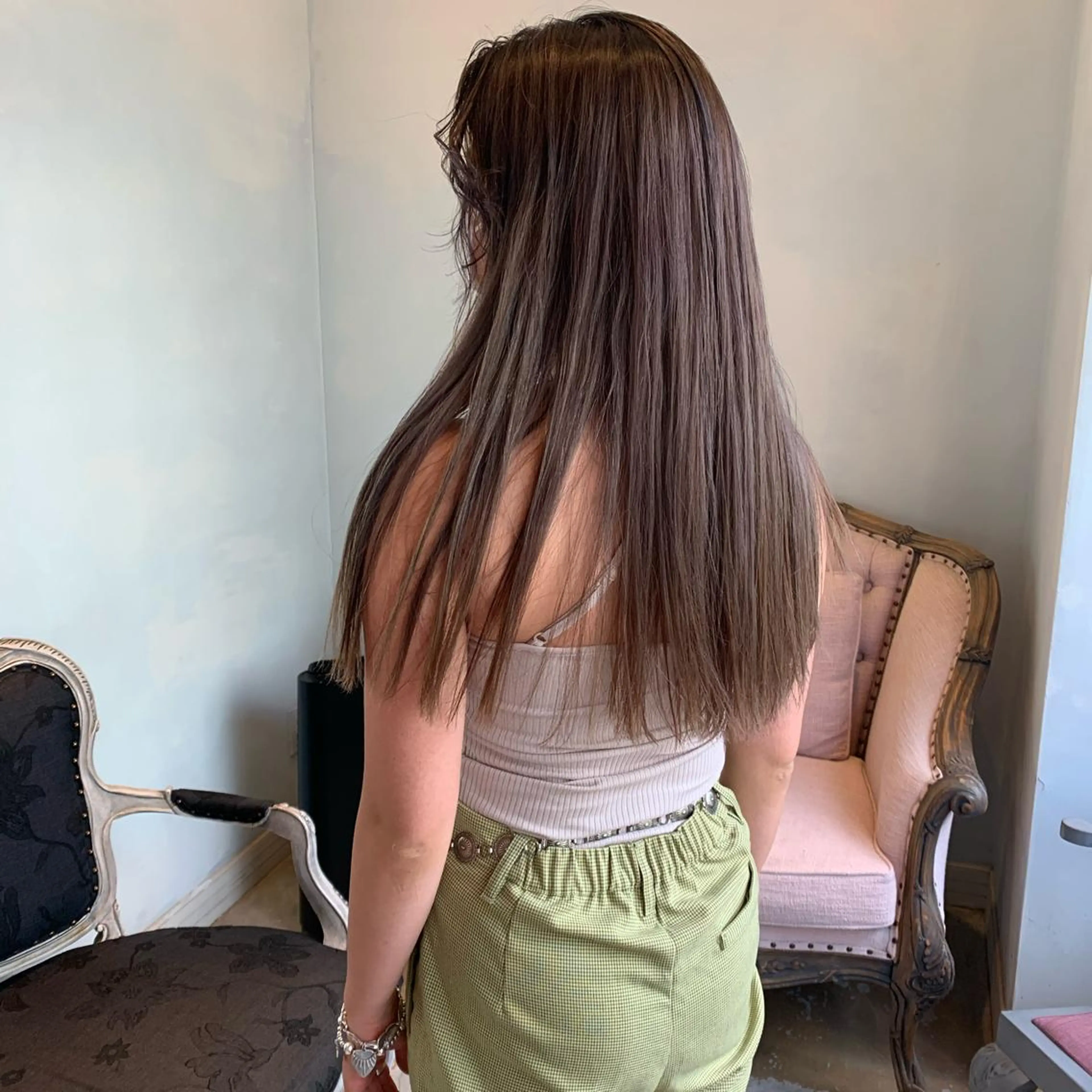 ロング カラー SAKINO. ベージュカラーのヘアスタイル