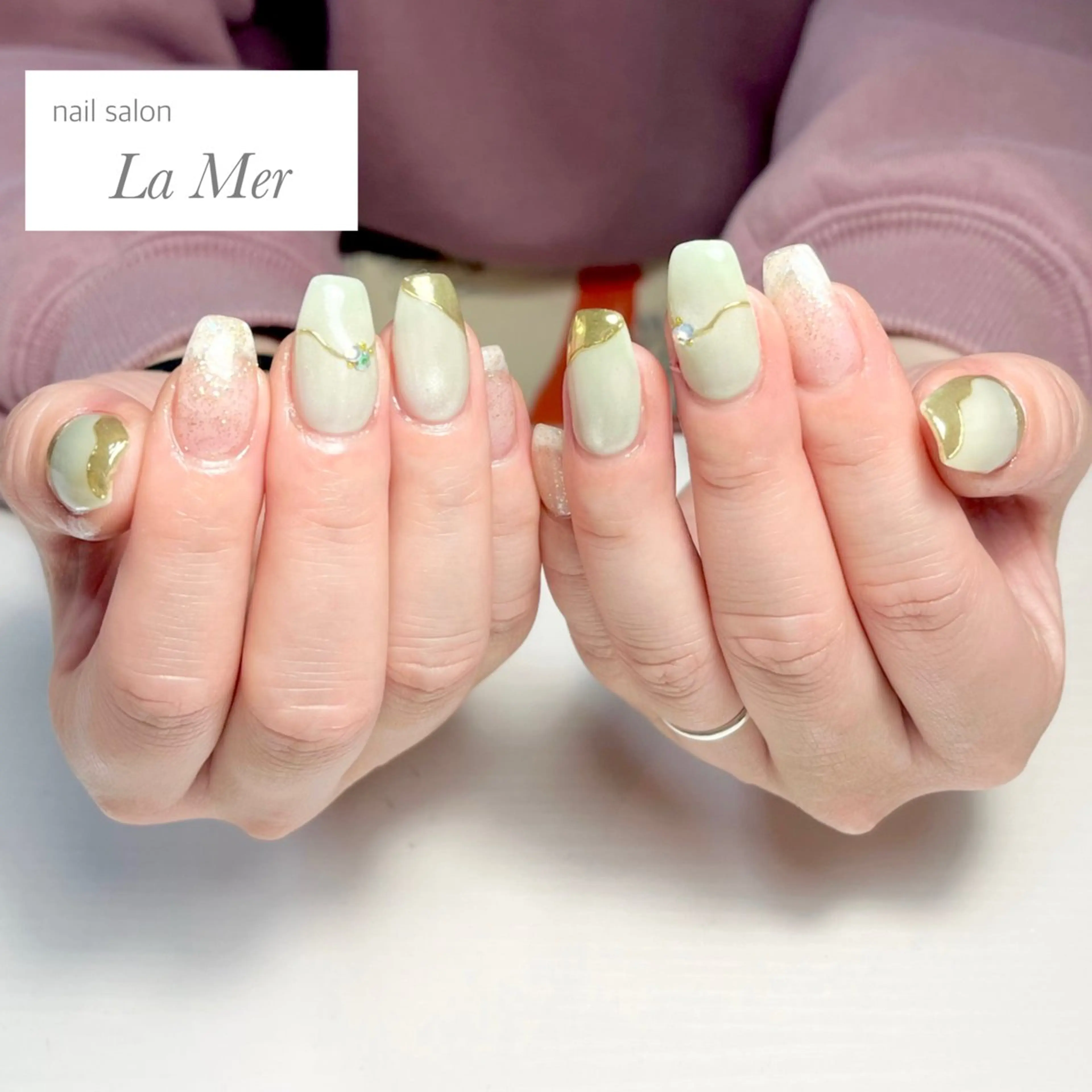 ネイル カジュアル フレンチネイル ゴールド グリーン ミラーネイル nailsalon La Merのネイルデザイン