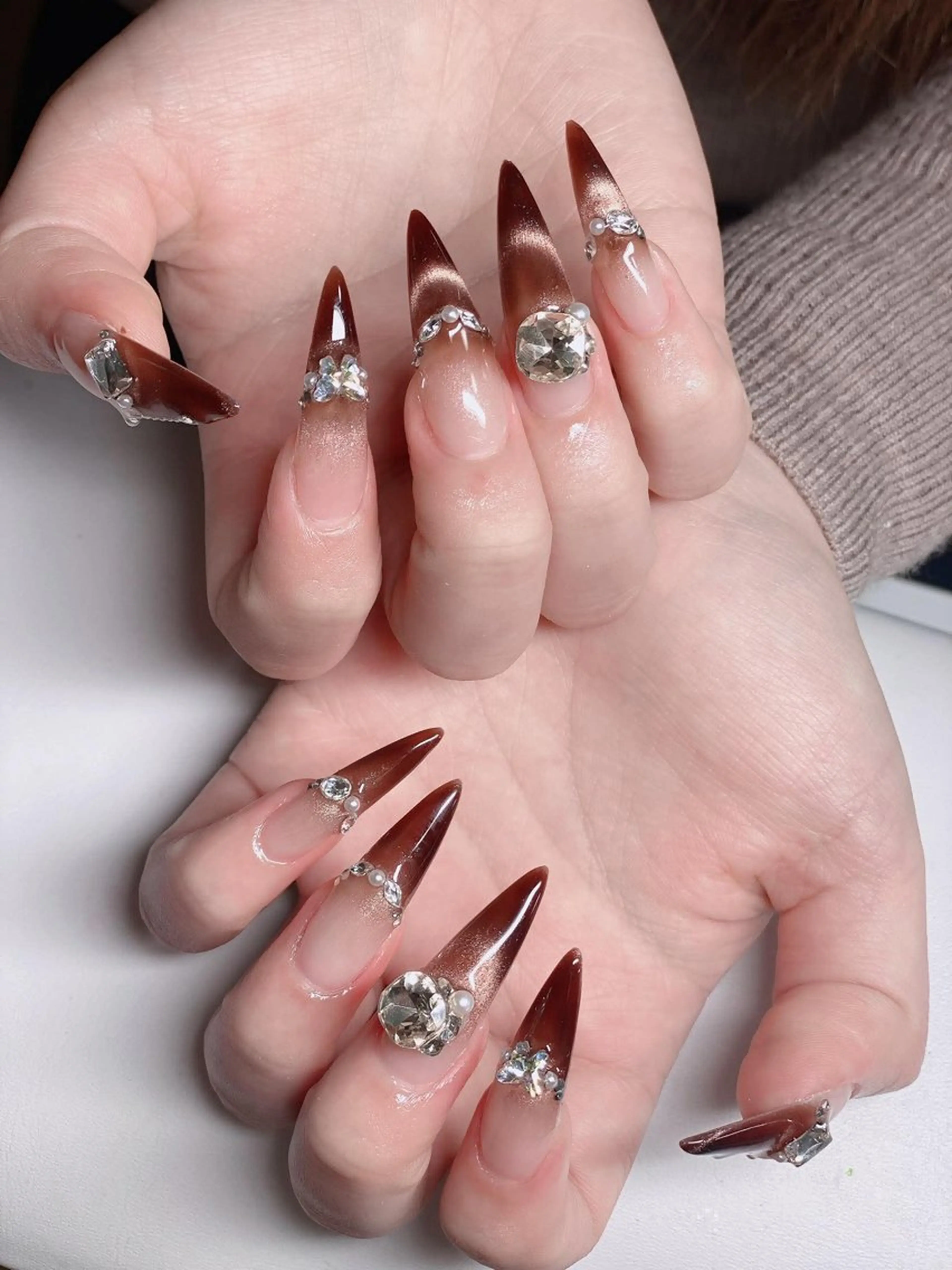 ネイル アートネイル ボルドー フレンチネイル ジェルネイル 氷ネイル・うるうるネイル ハンドネイル Julie Nailのネイルデザイン