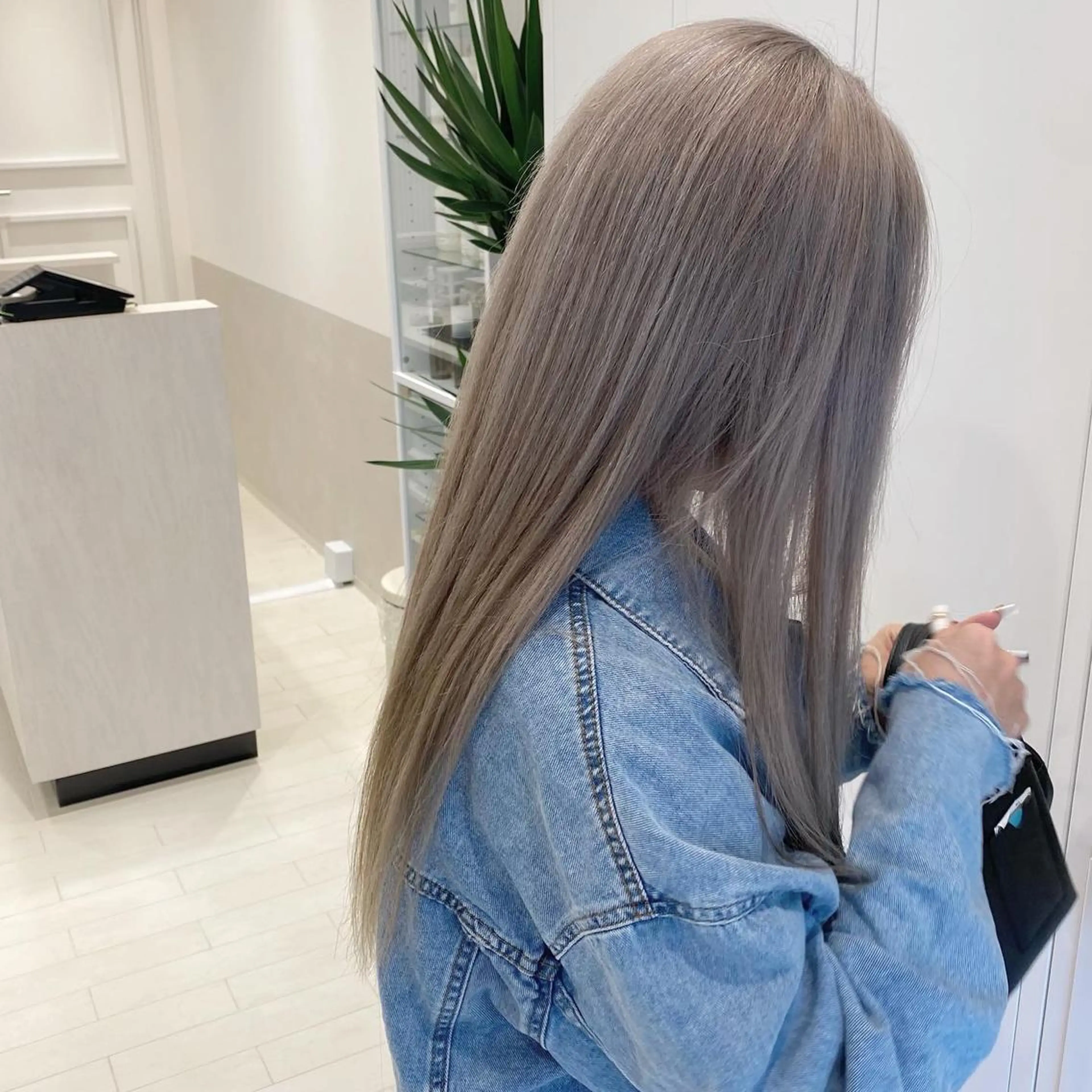 ロング カット ヘアカラー 推しカラー🌙 RIHOのヘアスタイル