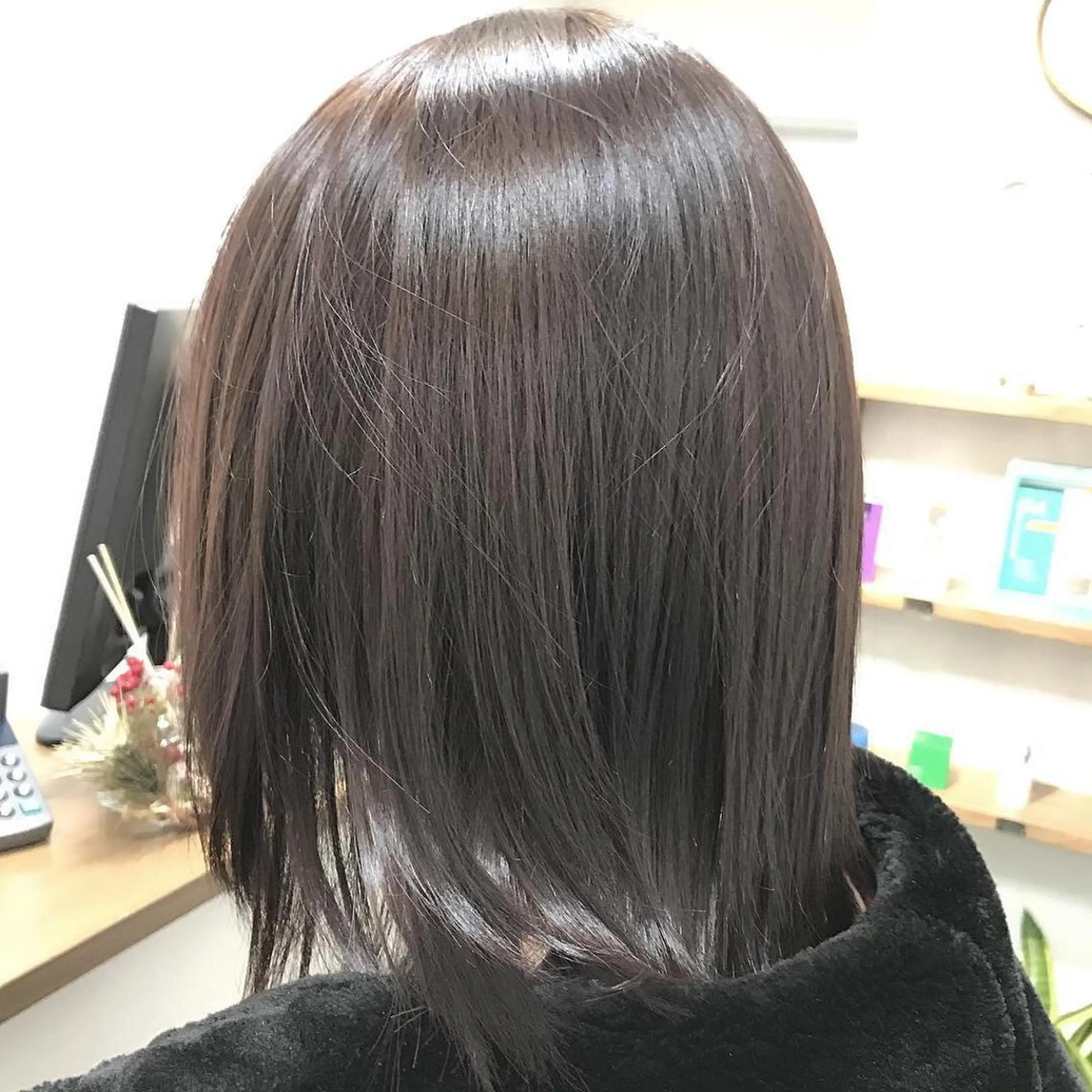 セミロング カラー バイオレットカラー Merci所属・八谷 将平のヘアスタイル