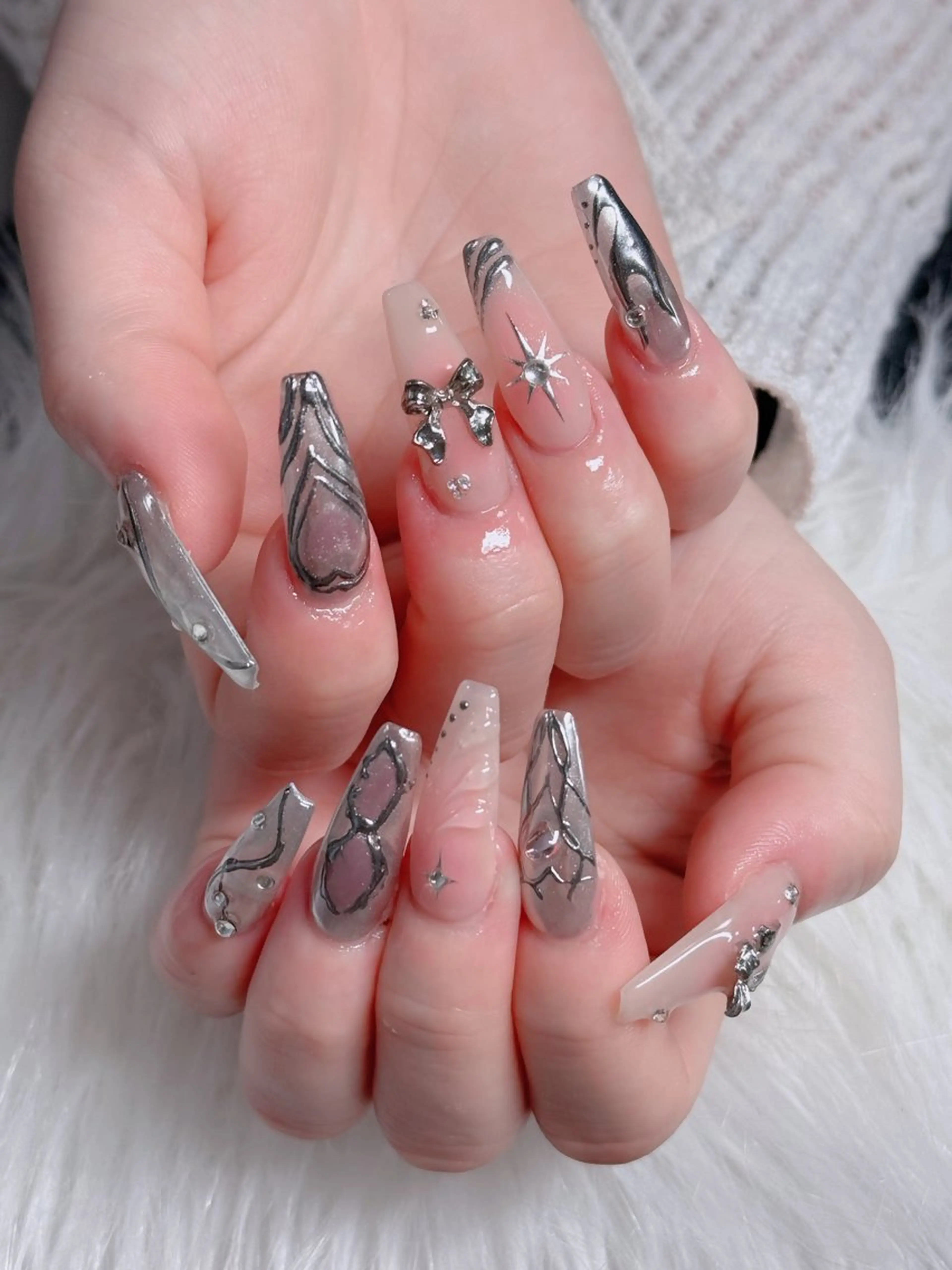 ネイル フレンチネイル ジェルネイル ハロウィン キラキラネイル 韓国ネイル H.baby Nail Salonのネイルデザイン