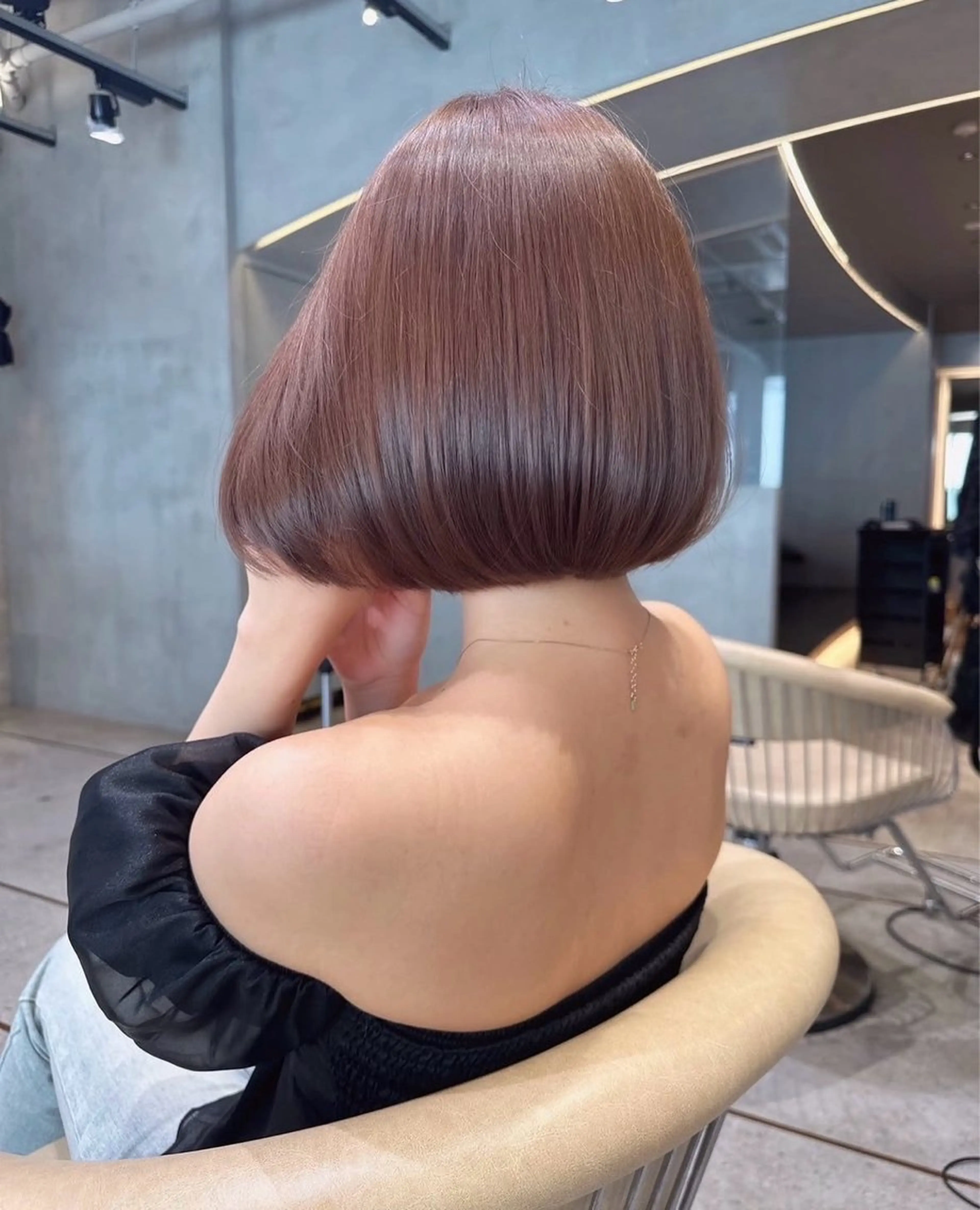 ショート ボブ ハイライト 髪質改善 ショートヘア 矢口 明莉のヘアスタイル