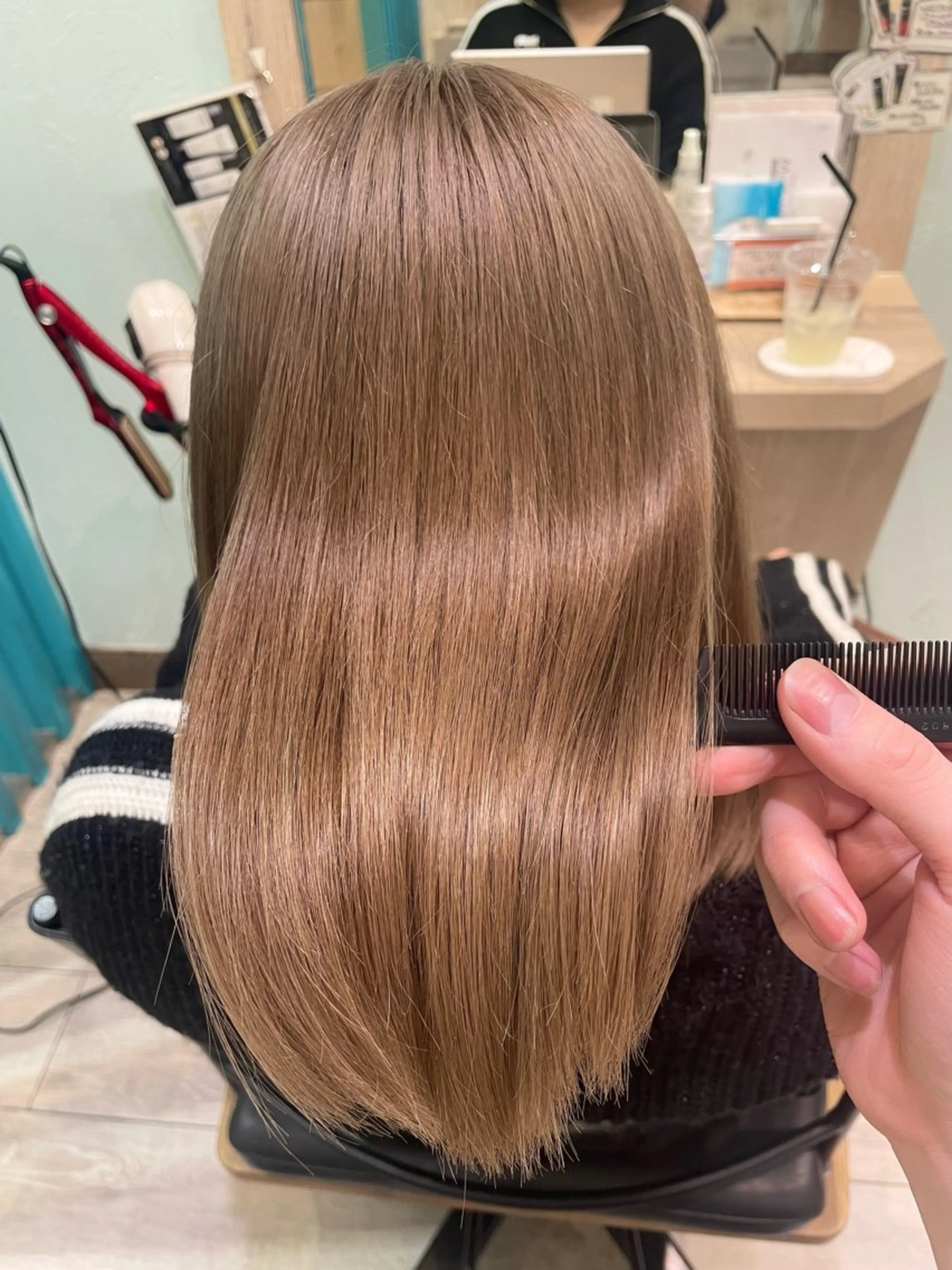 ミディアム カラー ベージュカラー ミルクティーベージュ 佐藤 魁人のヘアスタイル