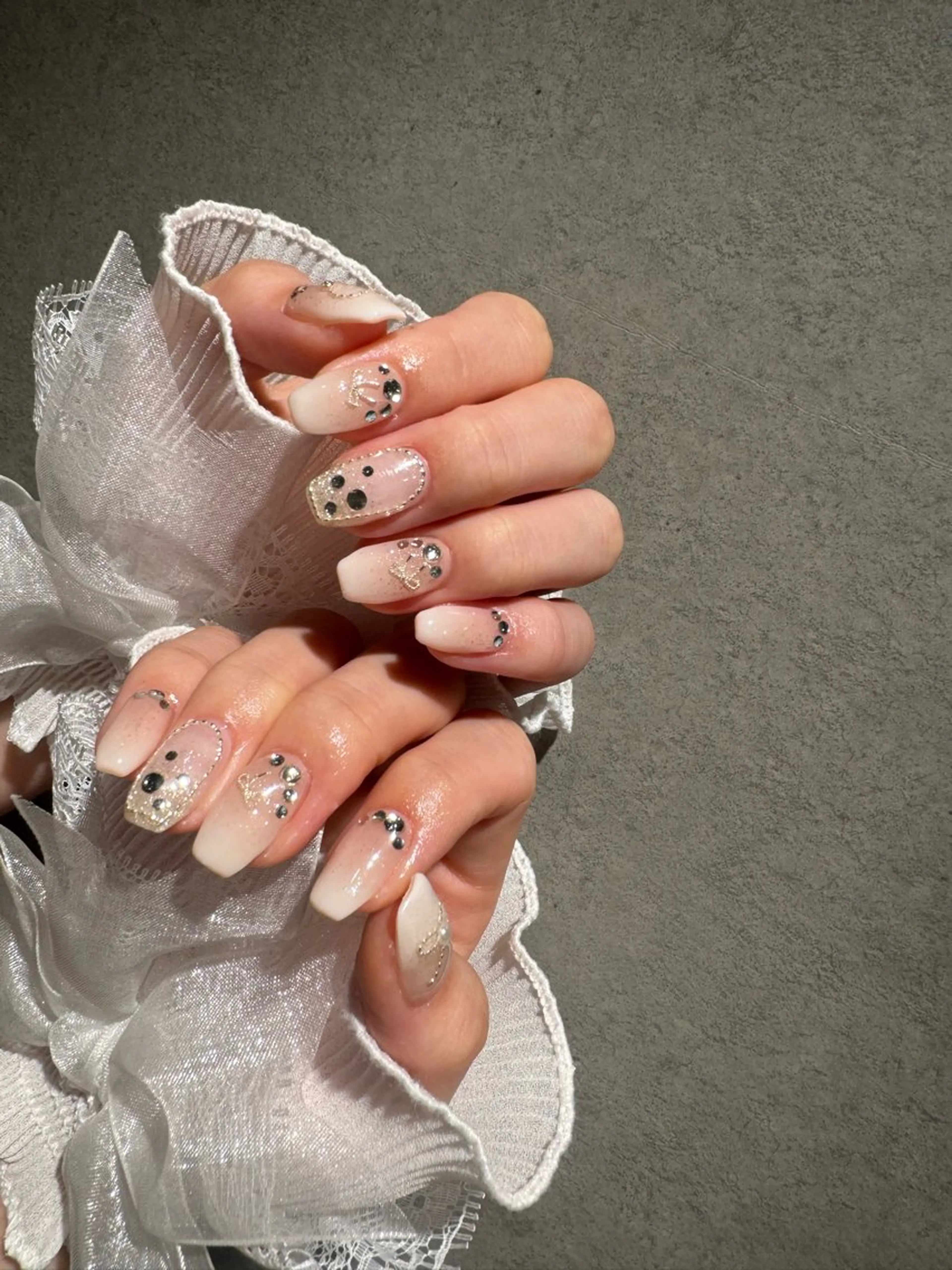 ネイル I-nailロング /ワンホン/キラキラのネイルデザイン