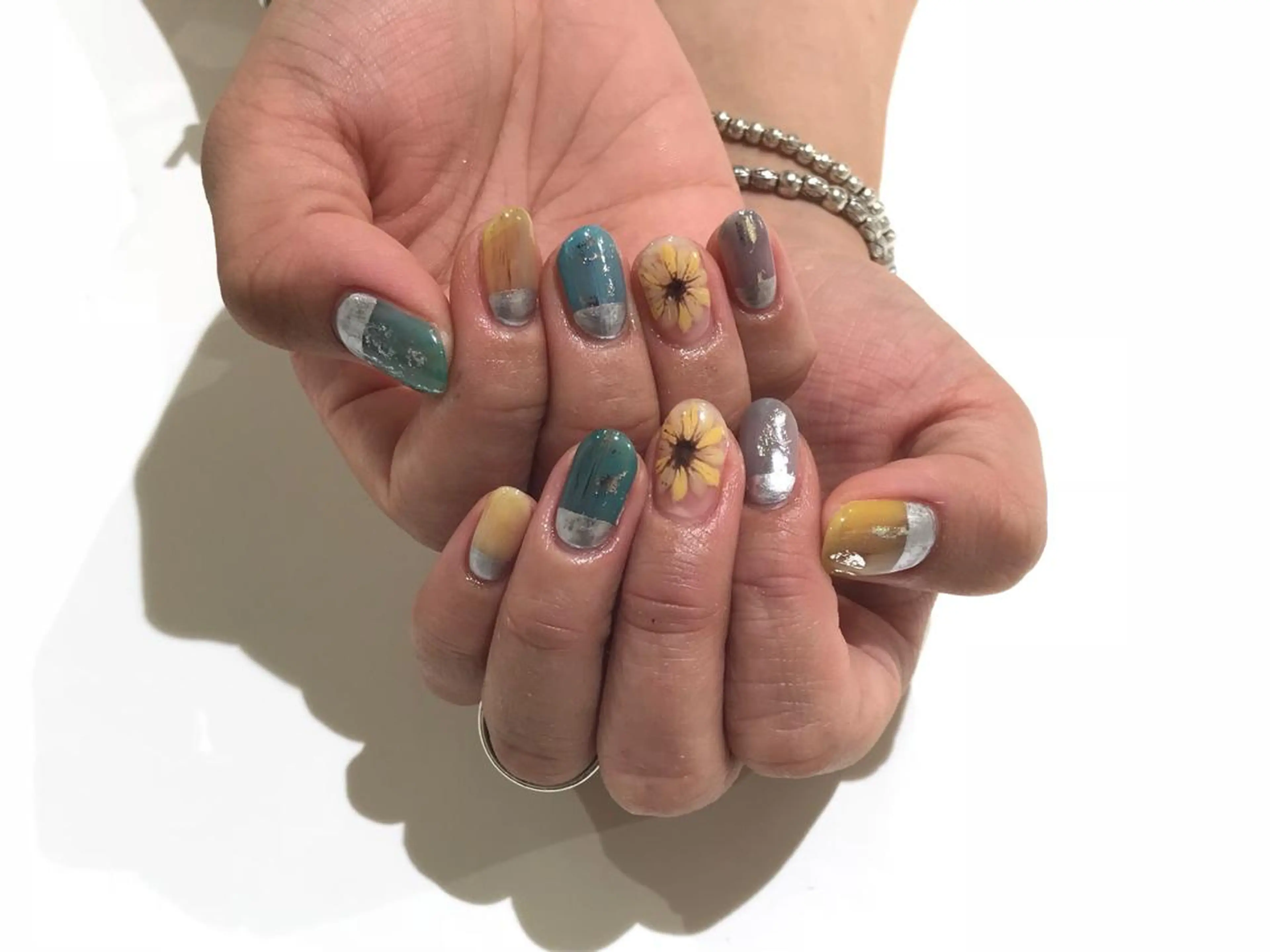 ネイル 舞田 苑香のネイルデザイン