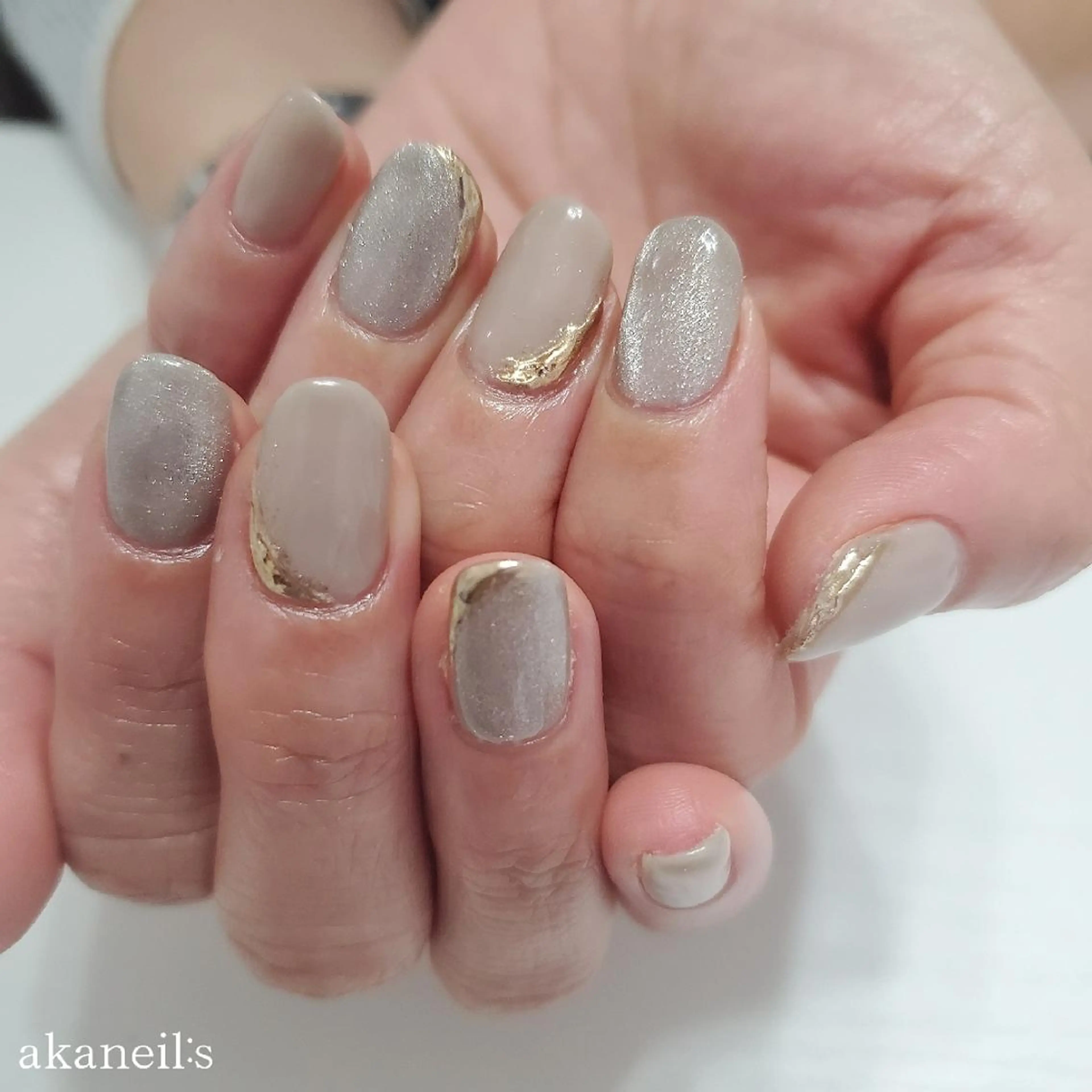 ネイル マグネットネイル ニュアンスネイル 【akaneils】 アカネのネイルデザイン