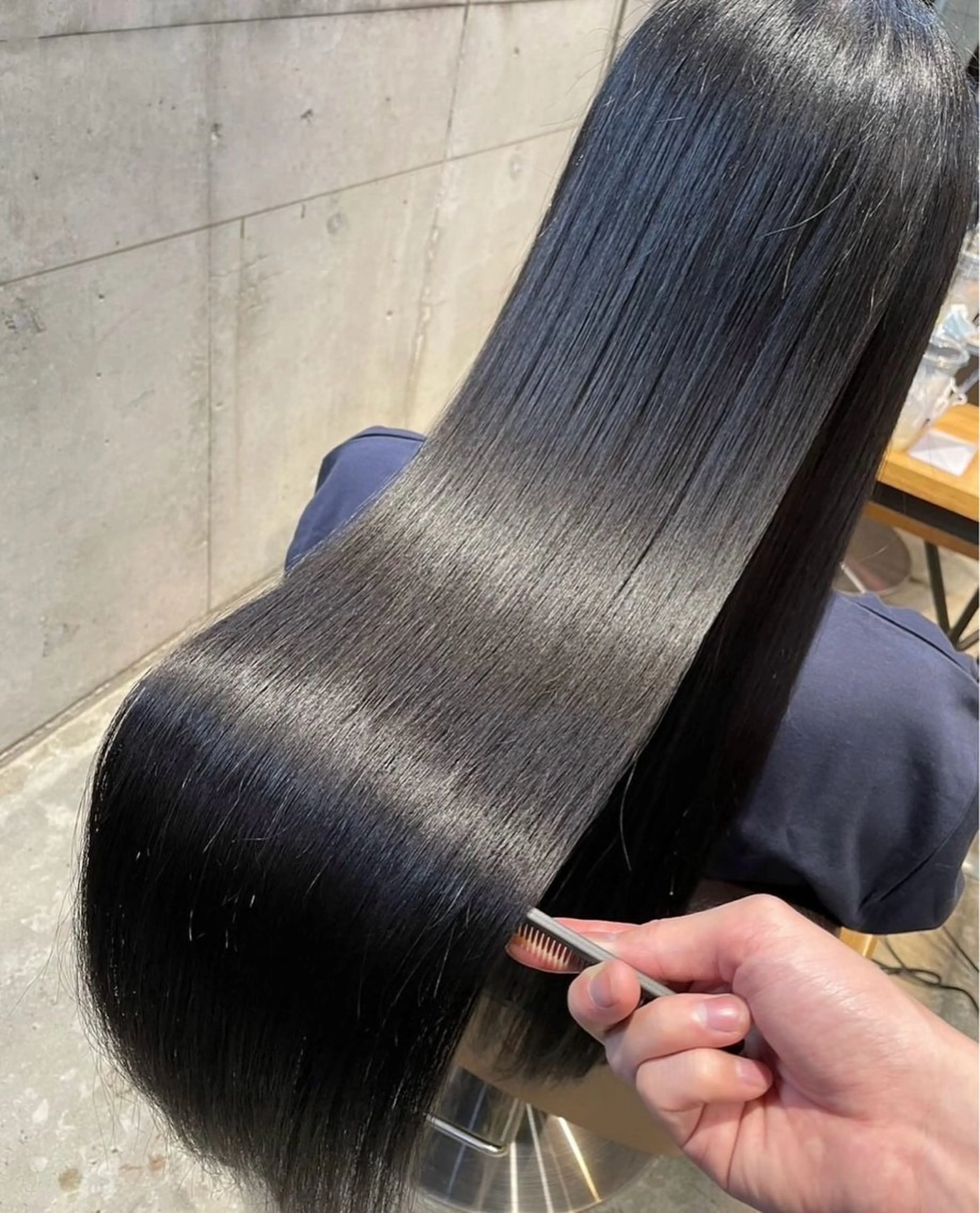 カット＋イルミナカラー+縮毛矯正+髪質改善ULTOWAトリートメントの写真