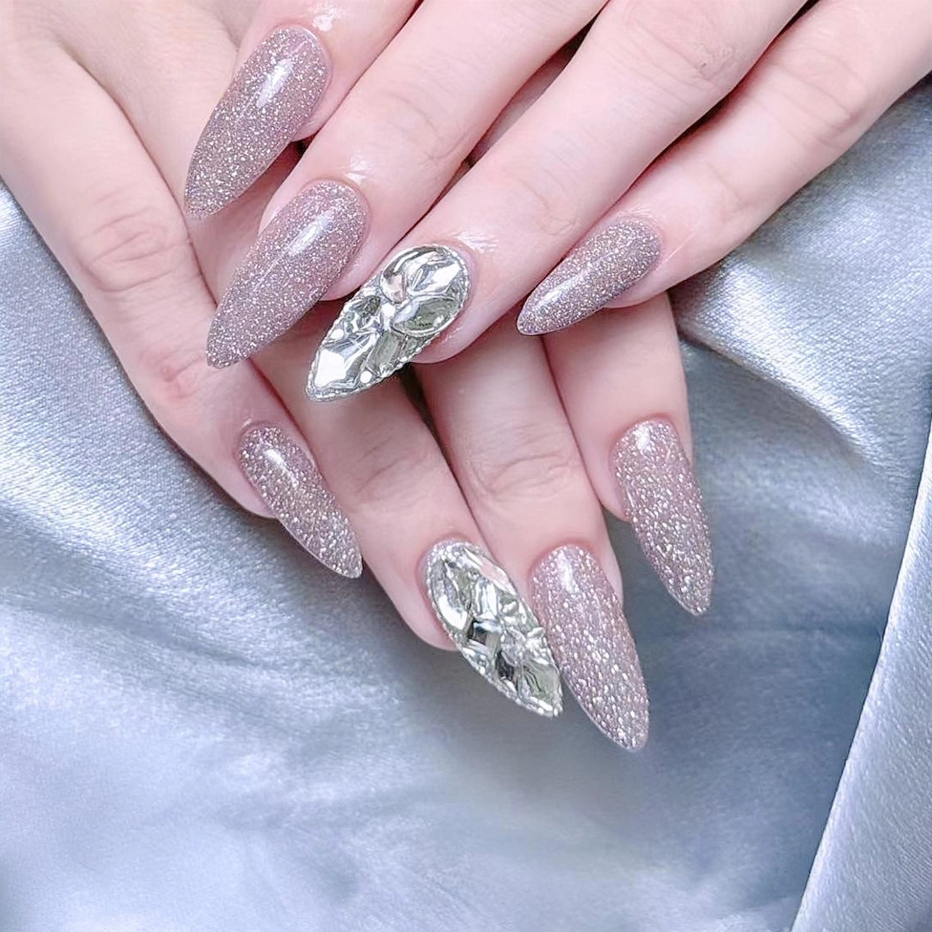 ネイル 🎀ゆうず 𝜗𝜚 ྀིのネイルデザイン