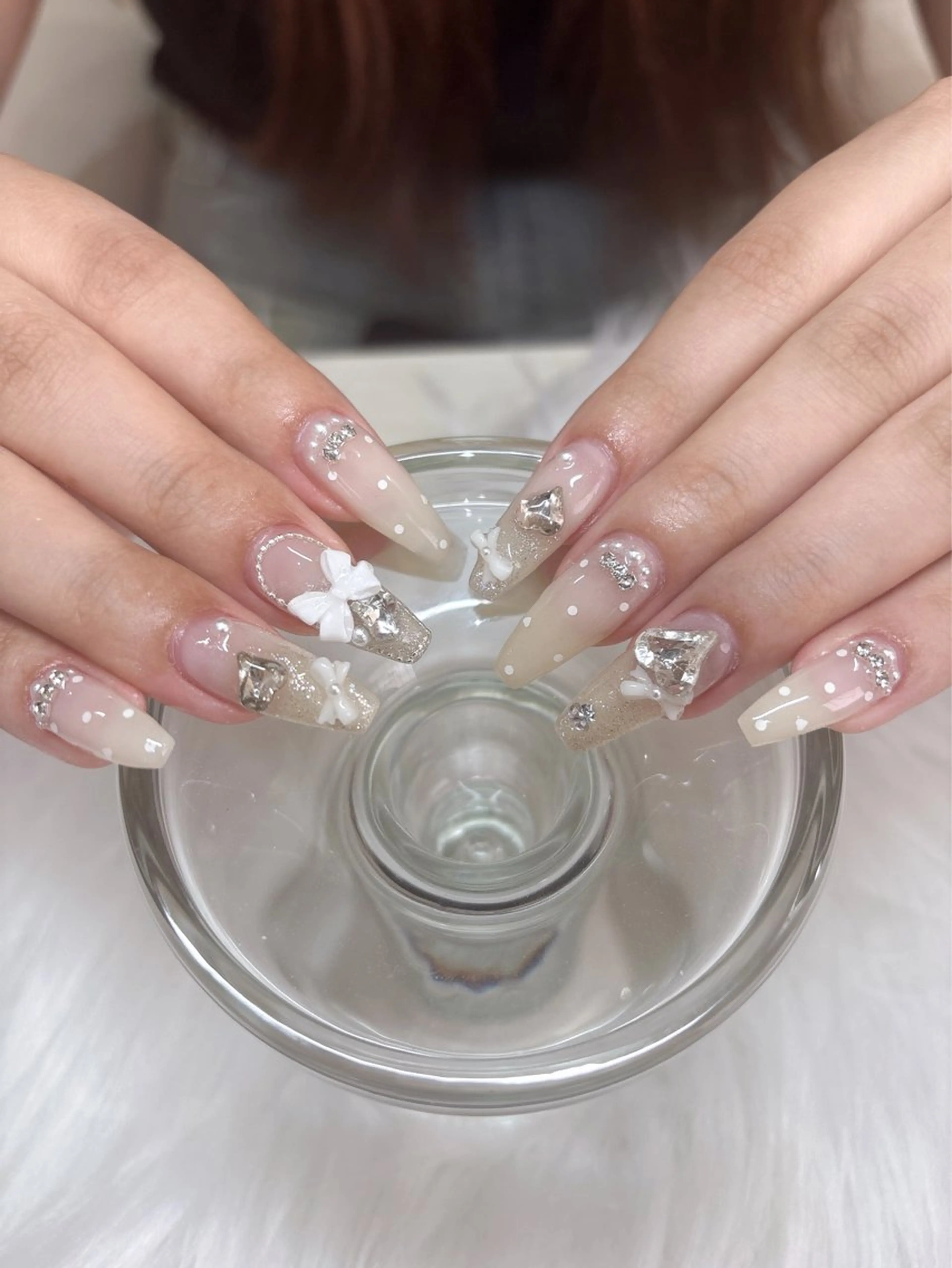 ネイル ドット キラキラネイル ハンドネイル beautiful meみくのネイルデザイン