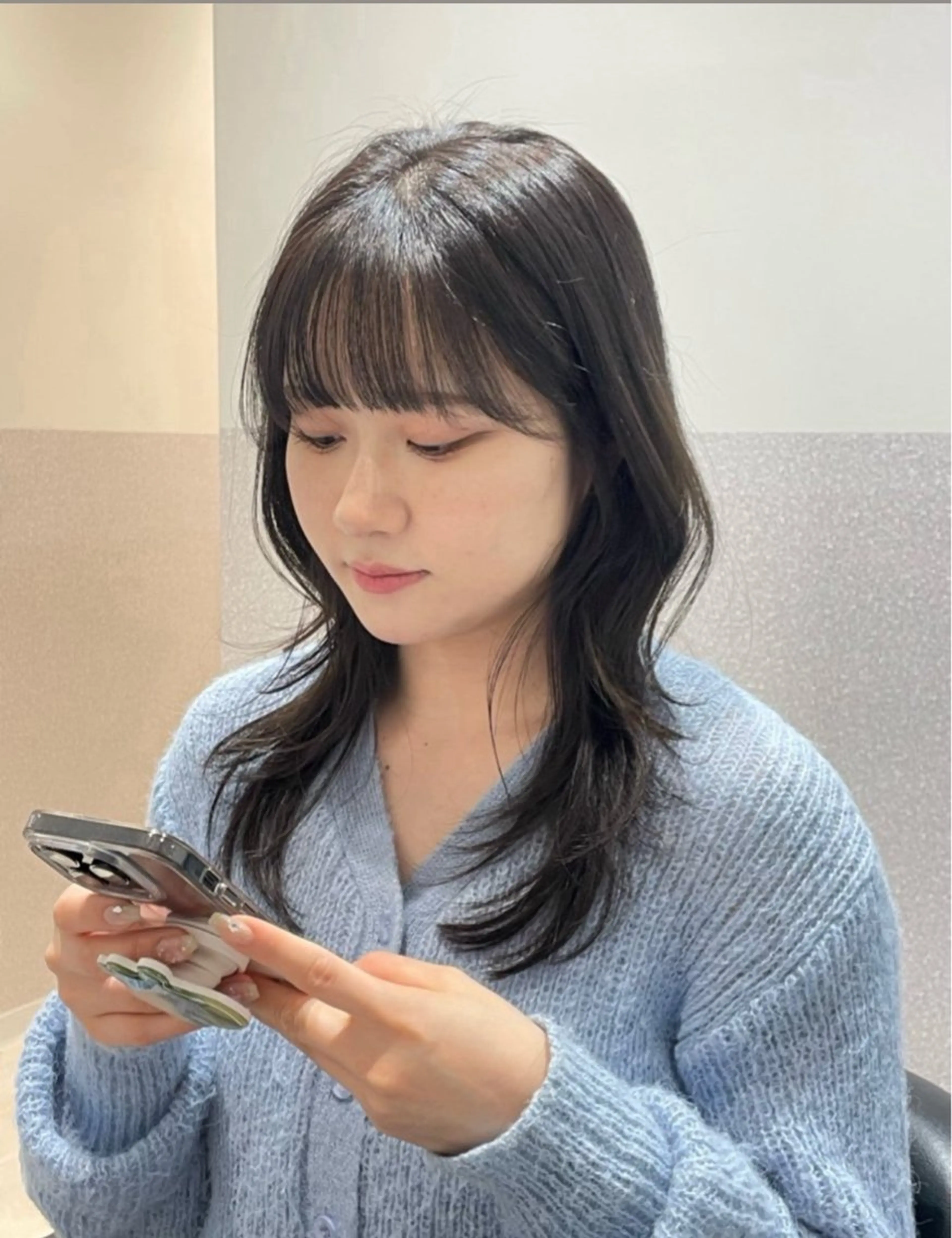ミディアム ミディアムレイヤー ハッシュカット ハイレイヤー 韓国風ヘア レイヤーカット カット ヘアカラー トリートメント ❤︎︎韓国ヘア❤︎︎ 𝑺𝒉𝒊𝒉𝒐のヘアスタイル