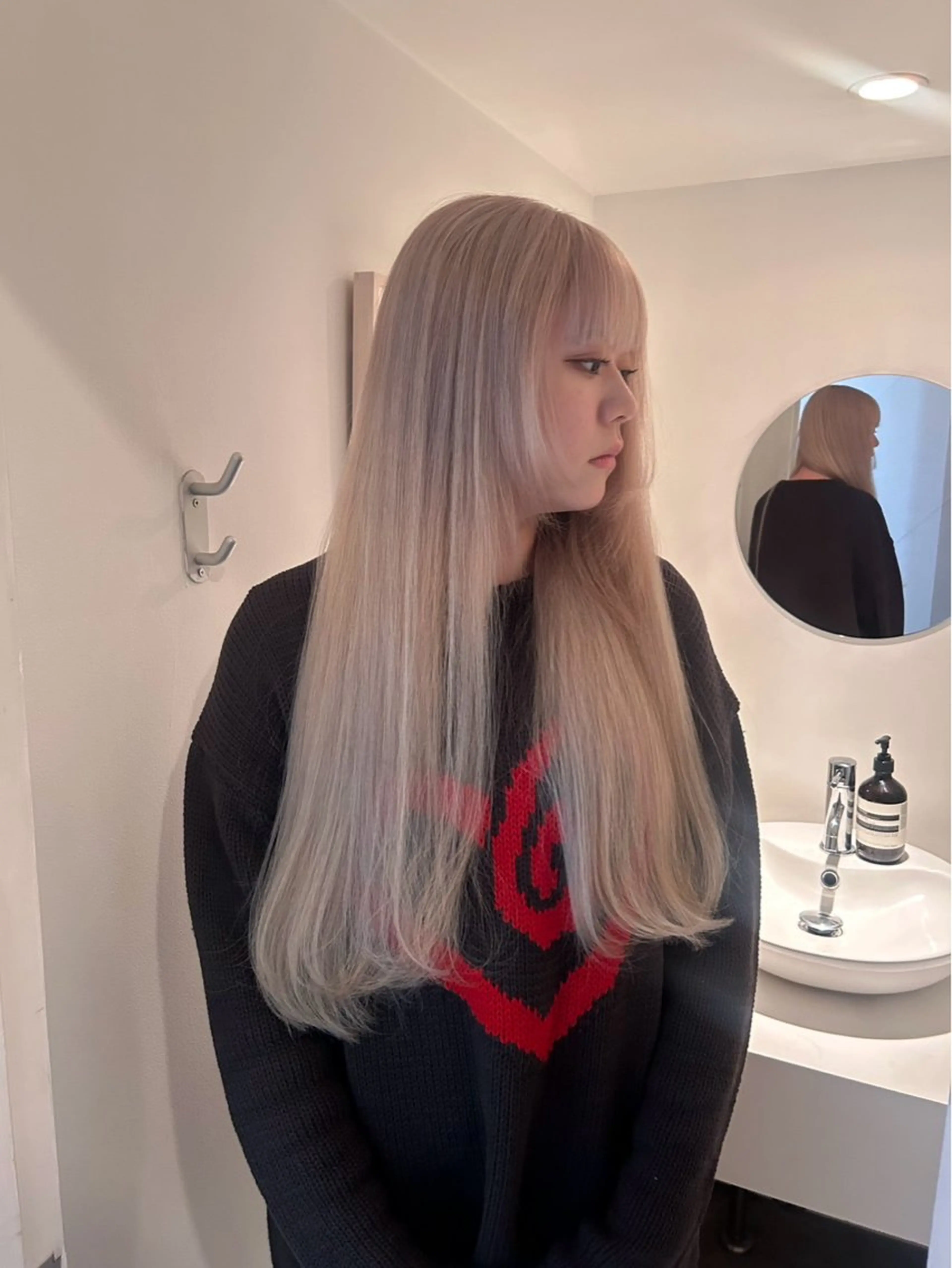 カラー かがやしづ ⭐️ハイトーンのヘアスタイル