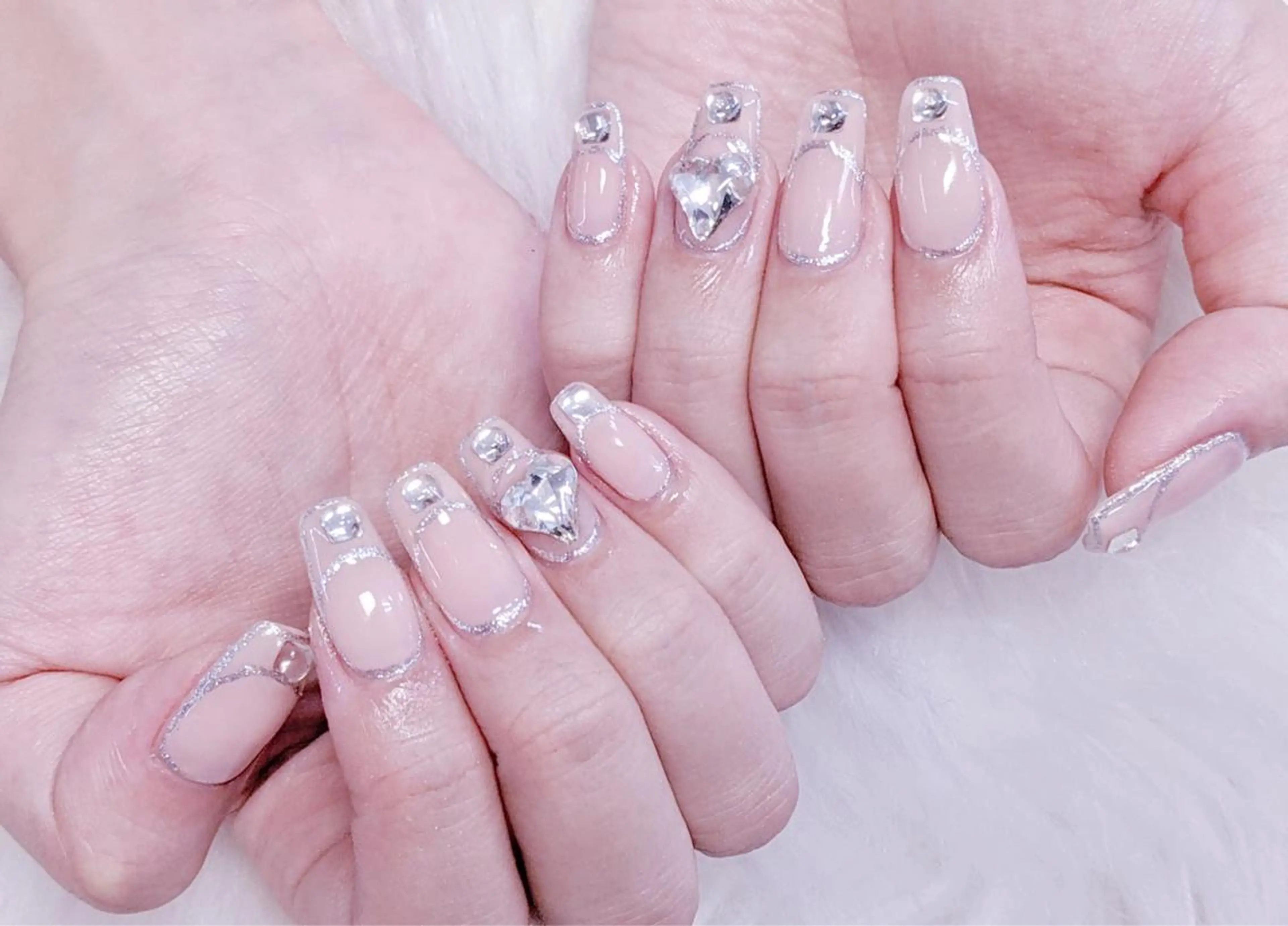 ネイル ハート ラメ(グリッター) ワンカラーネイル ハンドネイル MoonNail ユリ🌸のネイルデザイン