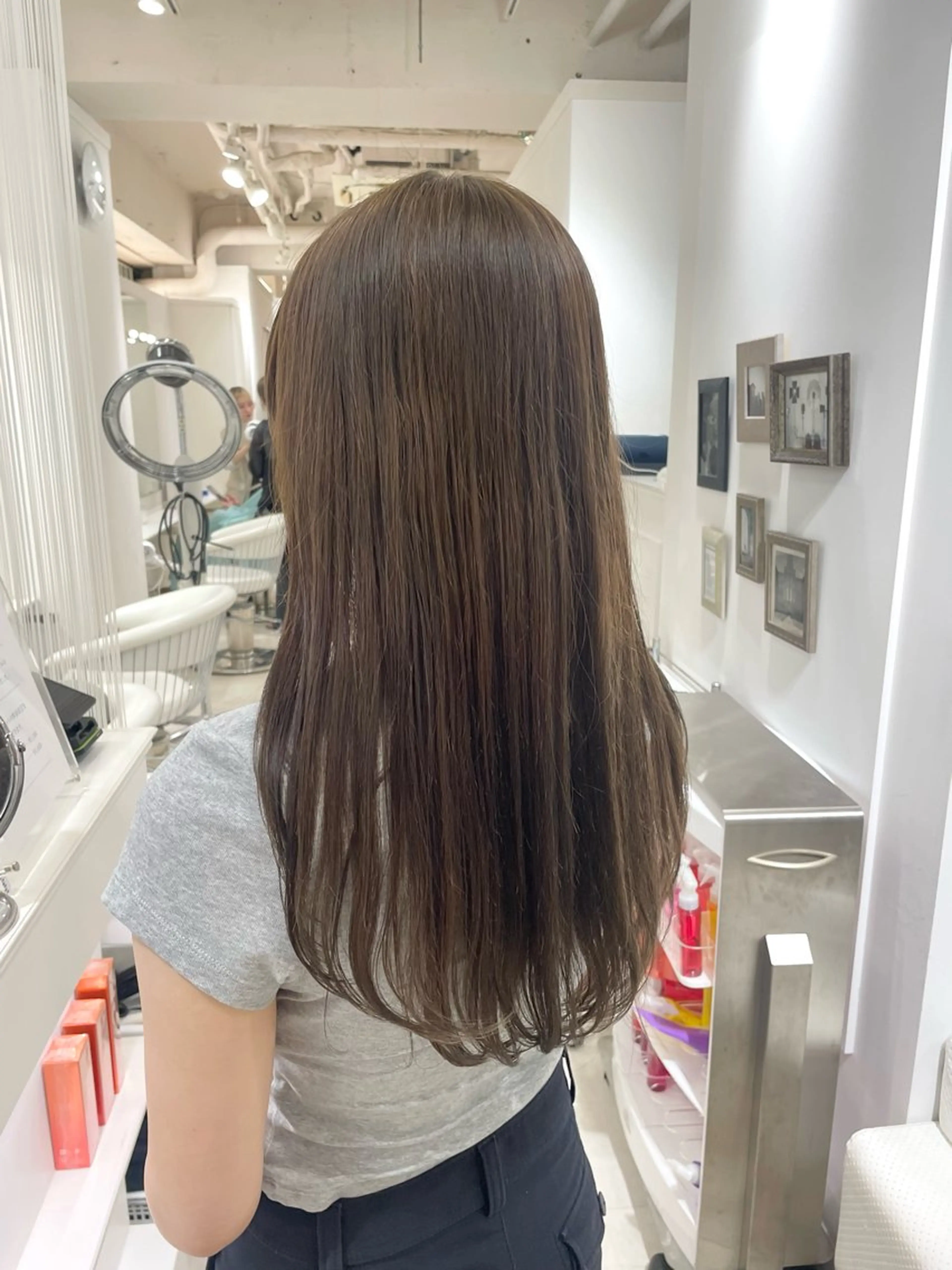 セミロング カラー ヘアカラー ParveMix 🩶🫧入江 香名のヘアスタイル