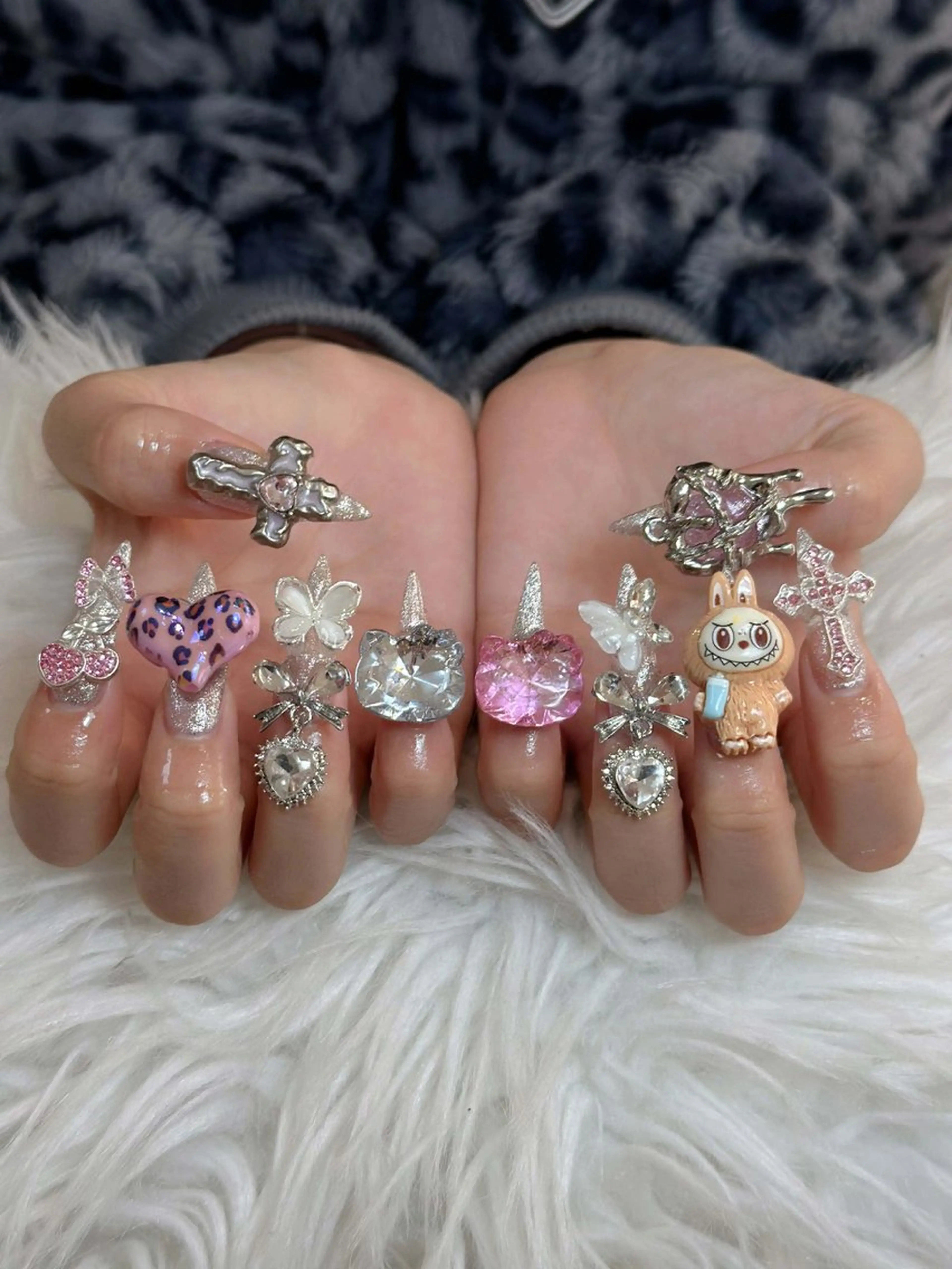 ネイル オーロラネイル ボルドー ブラウン 氷ネイル・うるうるネイル キラキラネイル Julli NailStudioのネイルデザイン