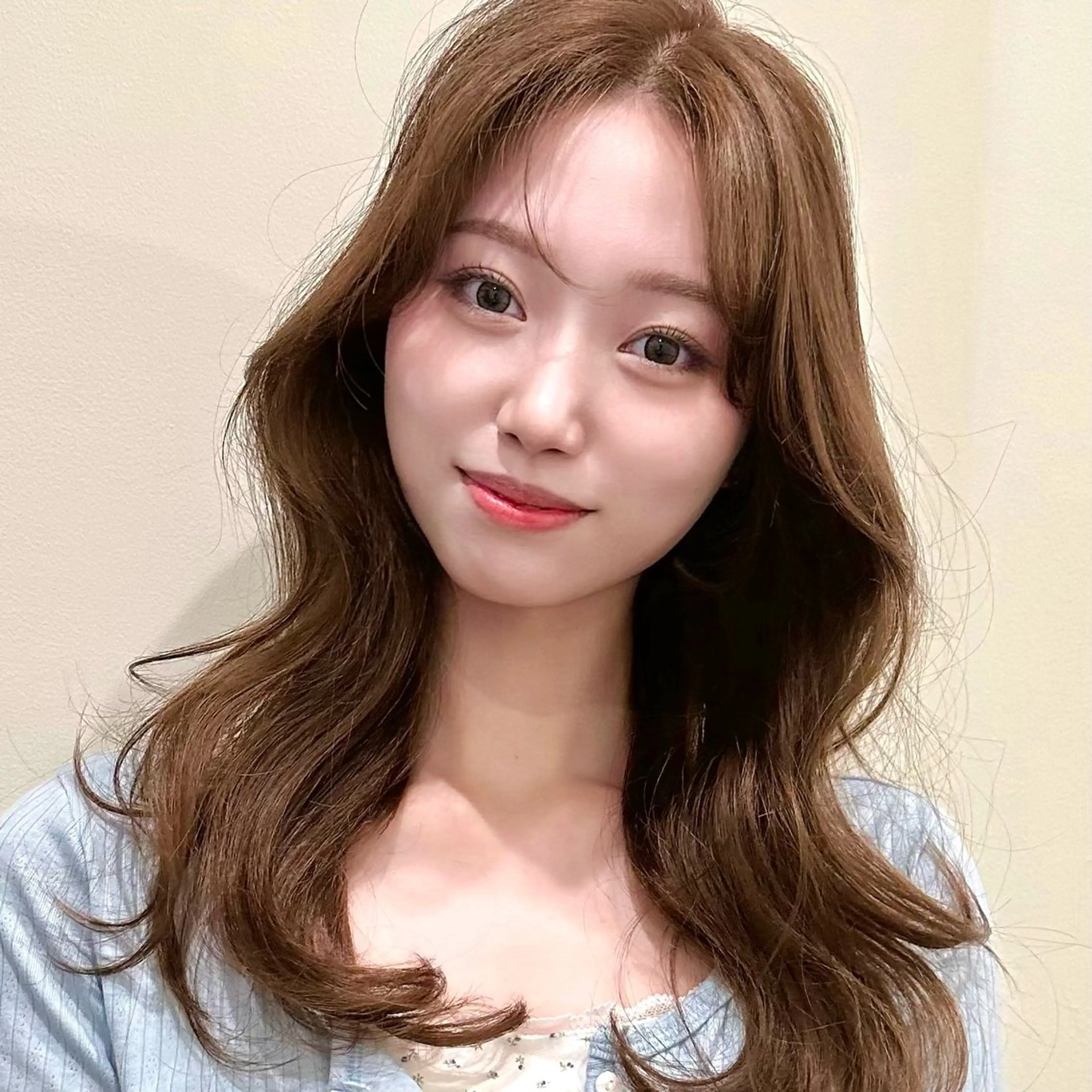 セミロング カット ヘアカラー トリートメント 🌹ハッシュカット、 レイヤー韓国ヘア🌹のヘアスタイル