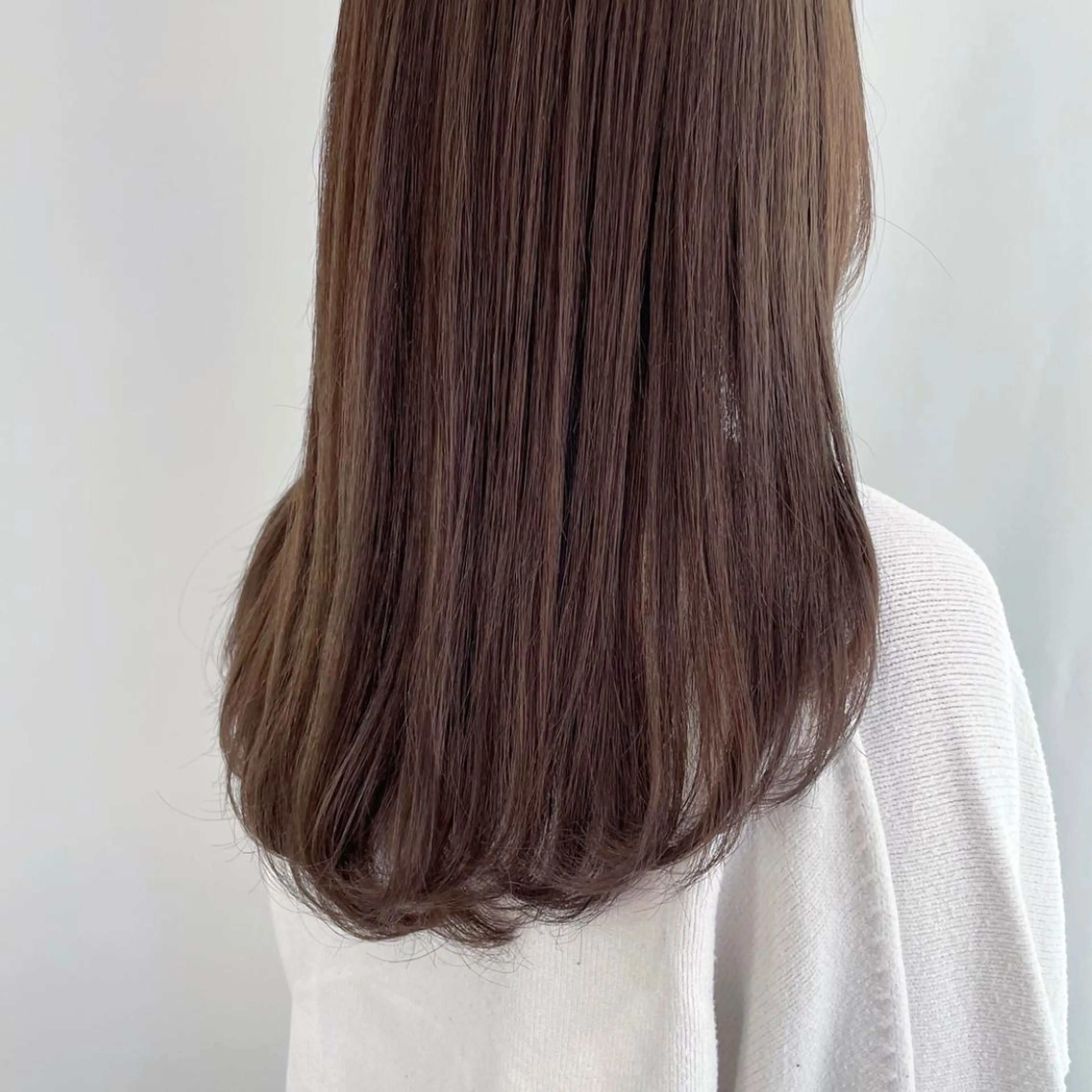 カラー 山口 莉奈のヘアスタイル
