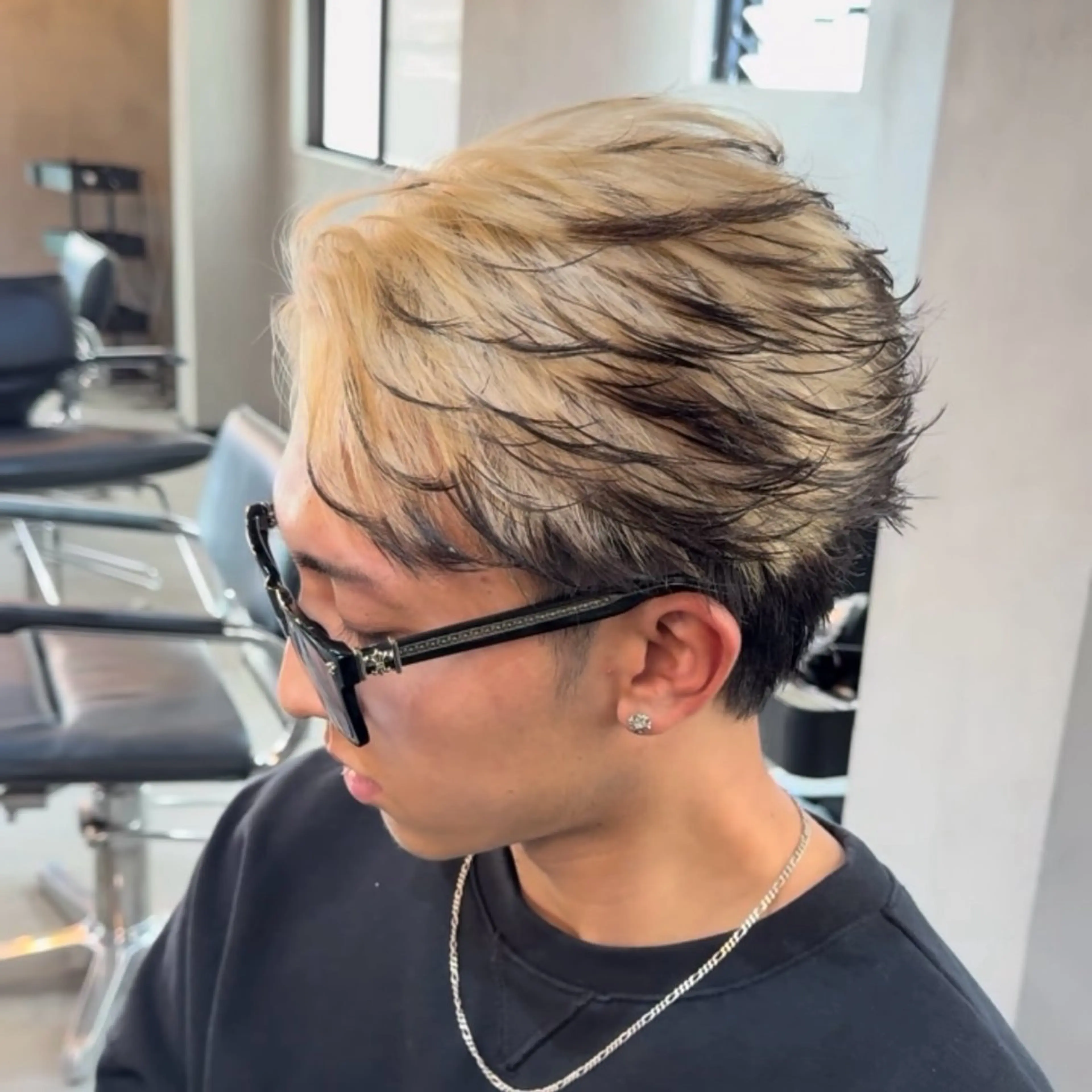 ミディアム カラー メンズ デザインカラー カット ヘアカラー ツイスパ/ TAKUMIの眉毛・アイブロウイメージ