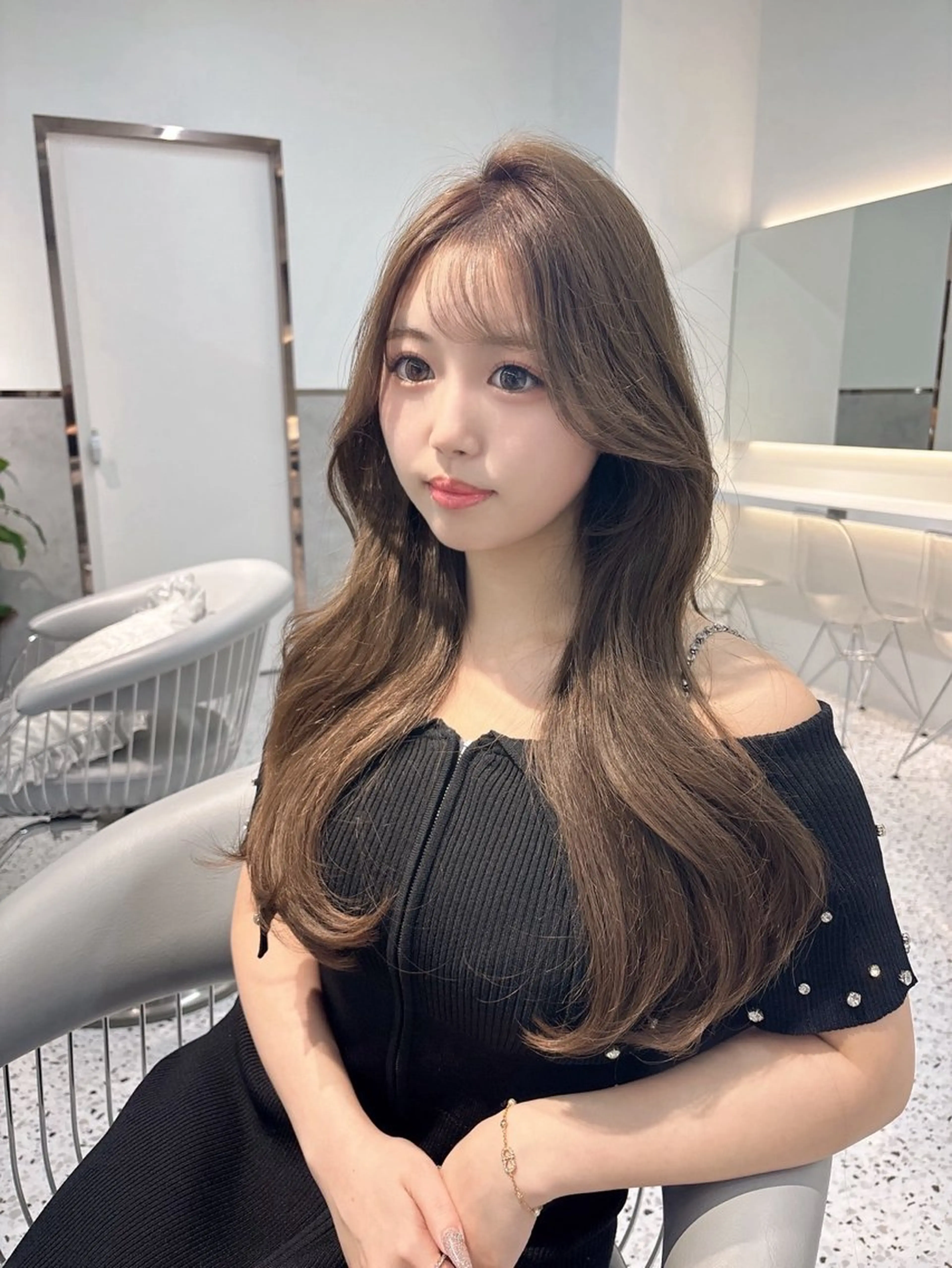 ロング yui🎀透明感 ベージュカラー／博多のヘアスタイル