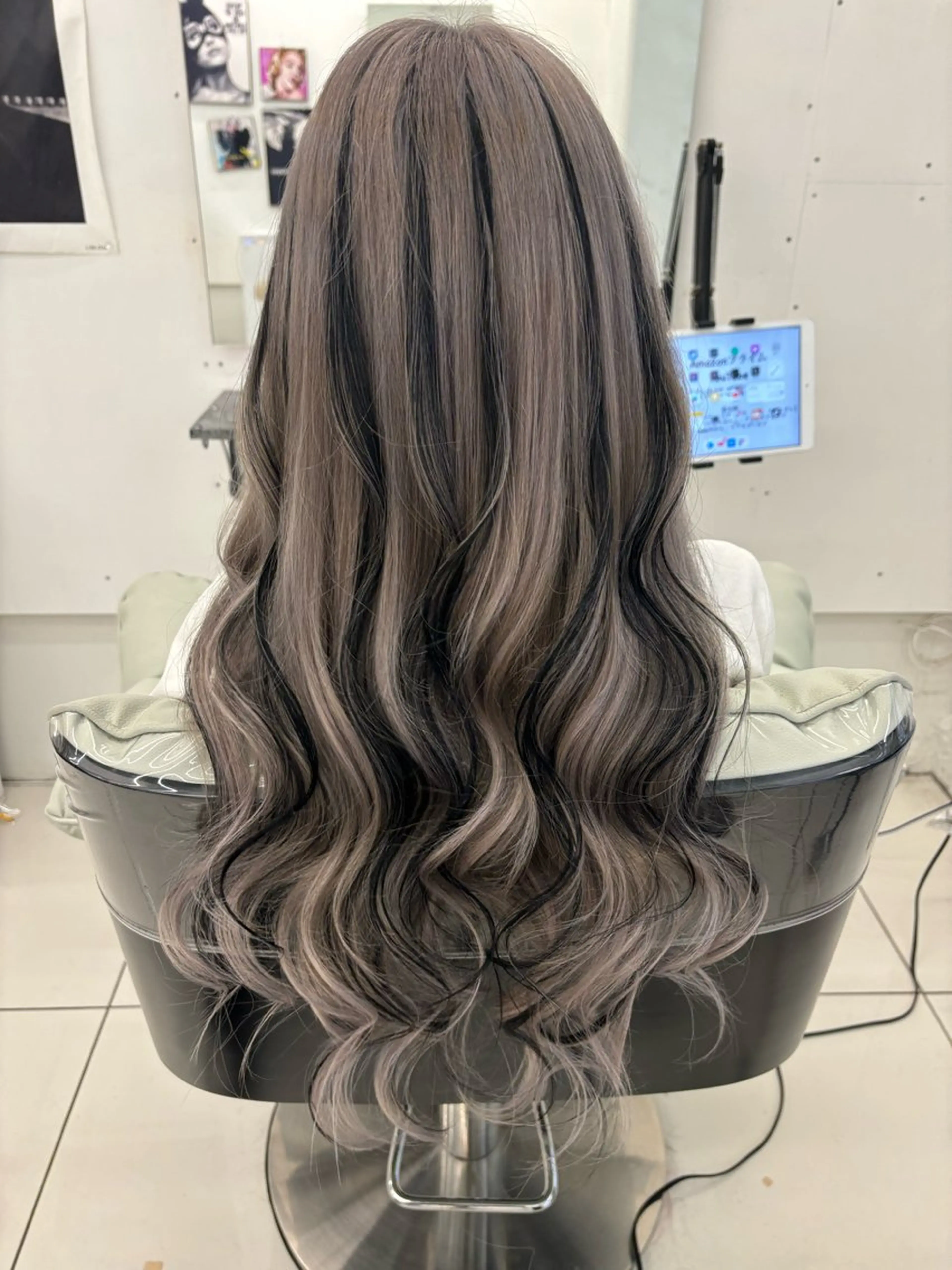 ロング ロング エクステ 中村 海星のヘアスタイル