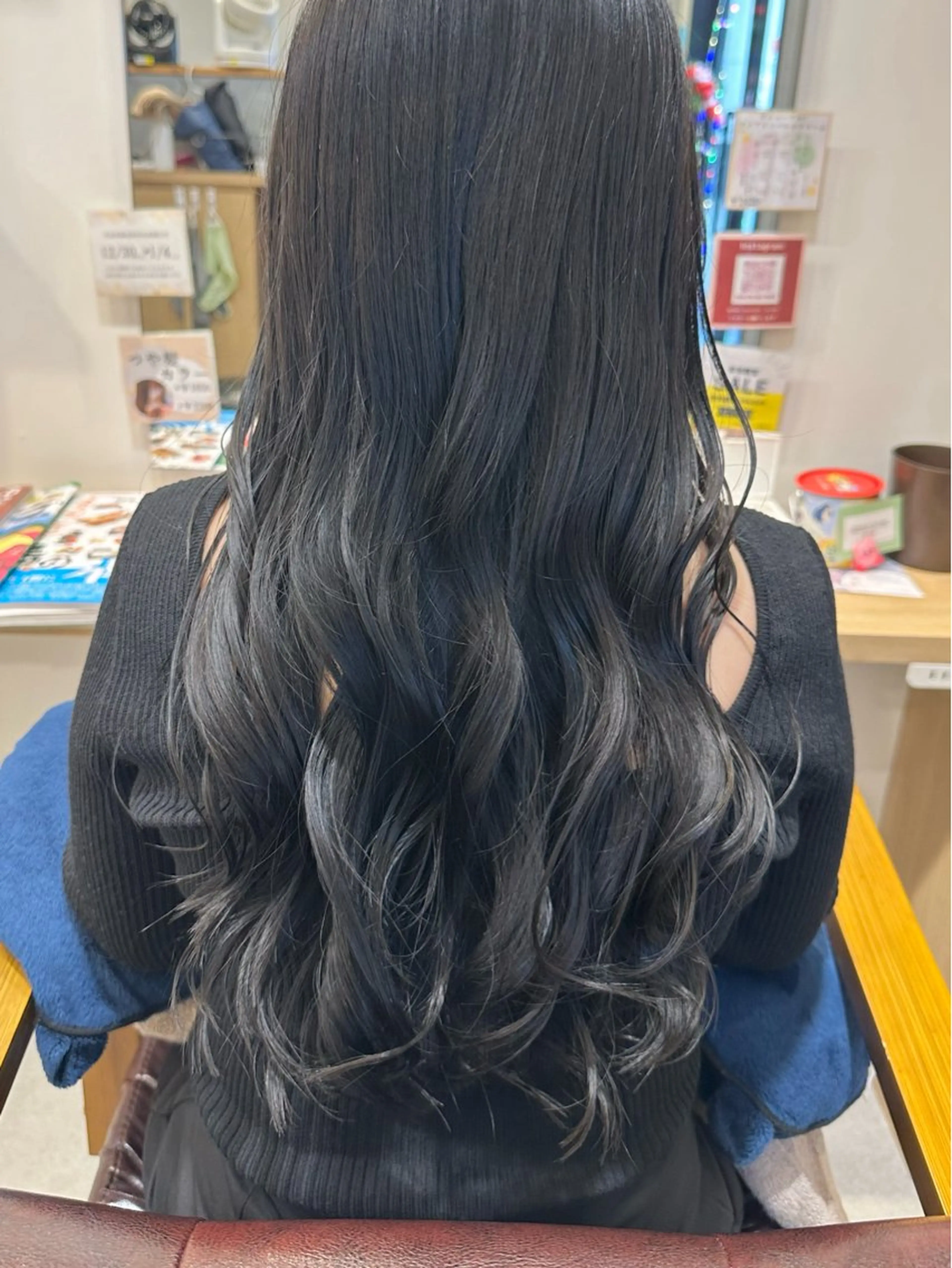 ロング カラー 黒髪 ブルーカラー ブルーブラック ケアカラー ハイライトカラー Truth上谷綾子/ 名古屋市北区/黒川駅のヘアスタイル