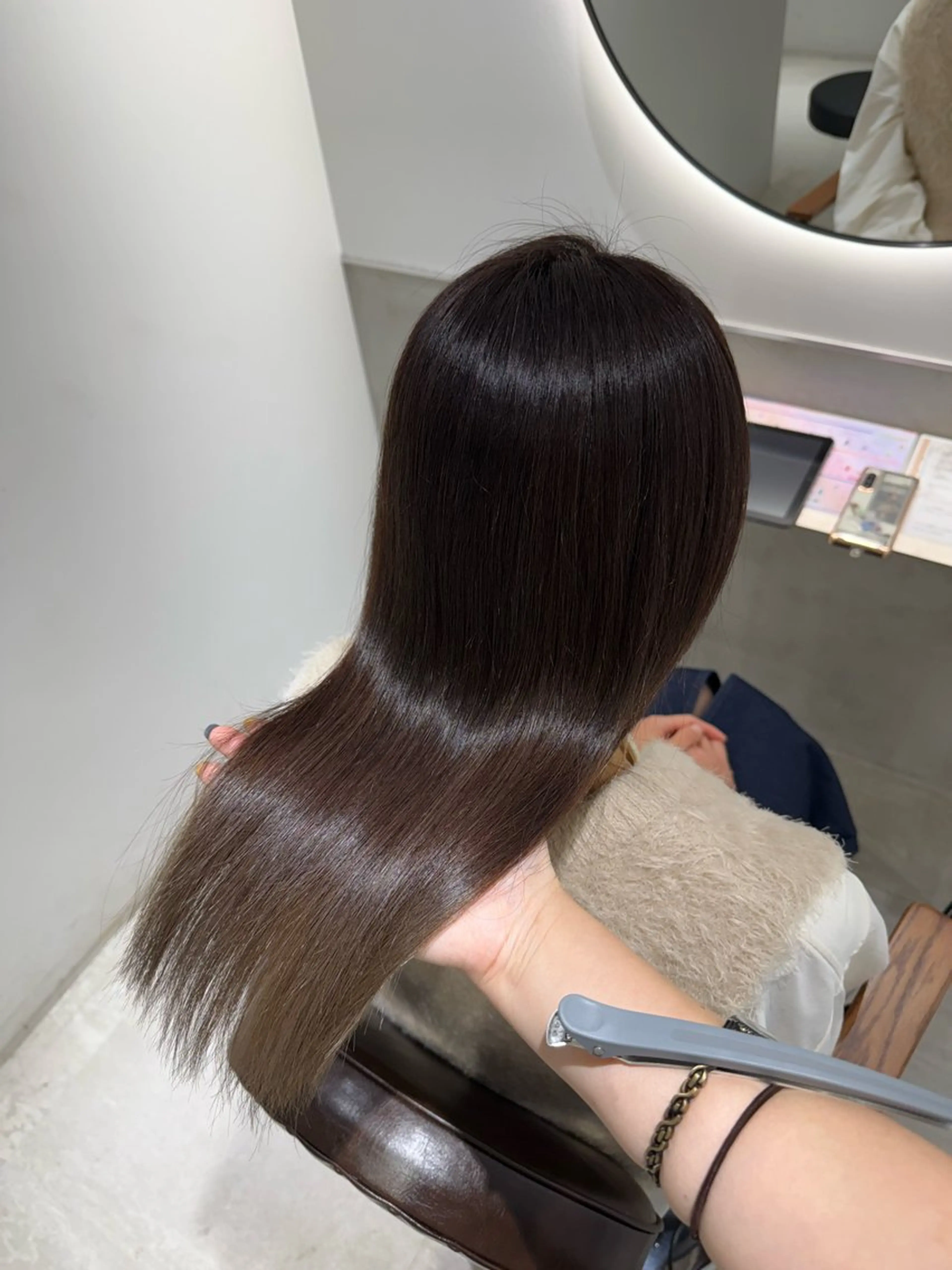 セミロング 髪質改善 トリートメント ヘアカラー トリートメント 艶髪カラー🫧 髪質改善🪽萩原のヘアスタイル