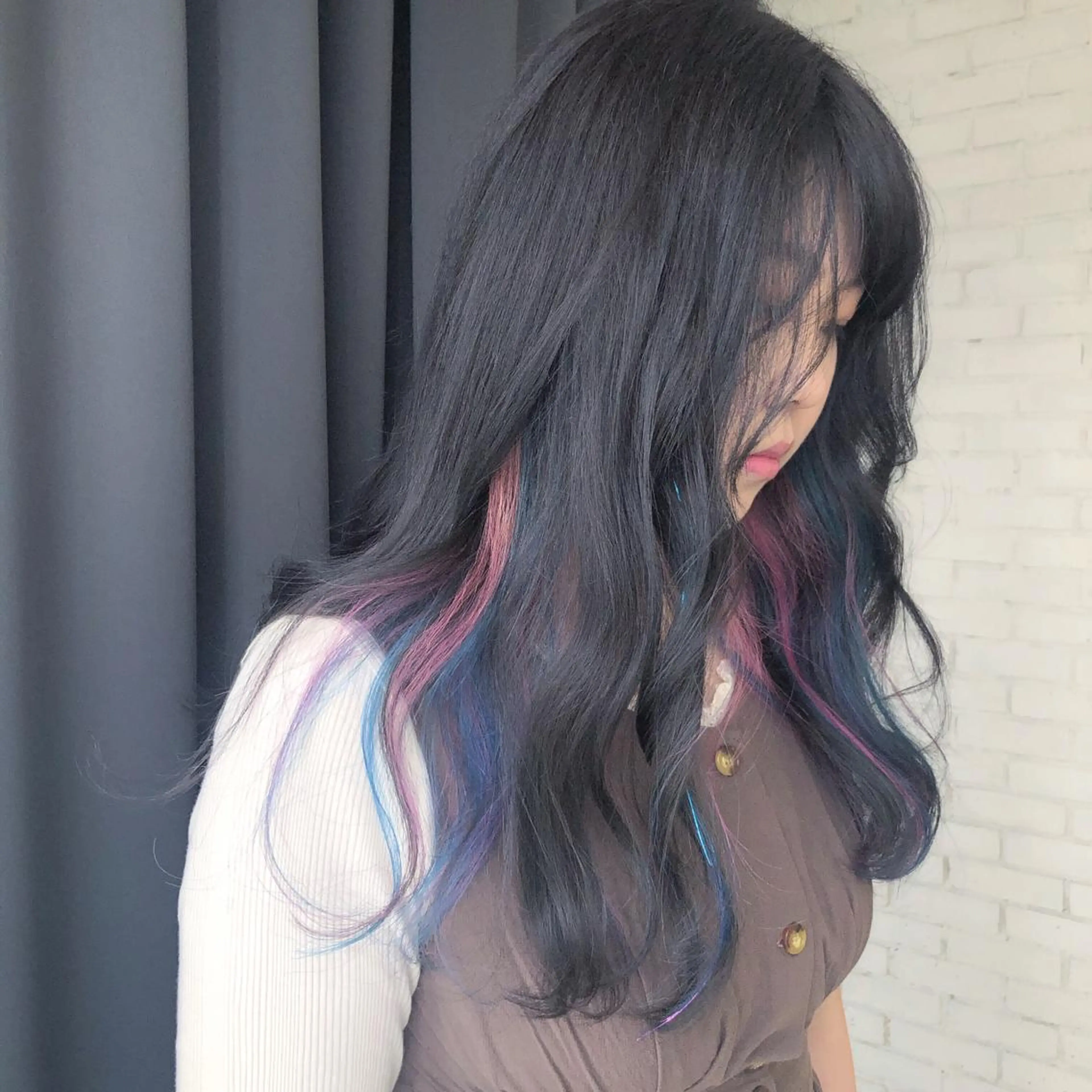 ロング ORIKA 美容室のヘアスタイル