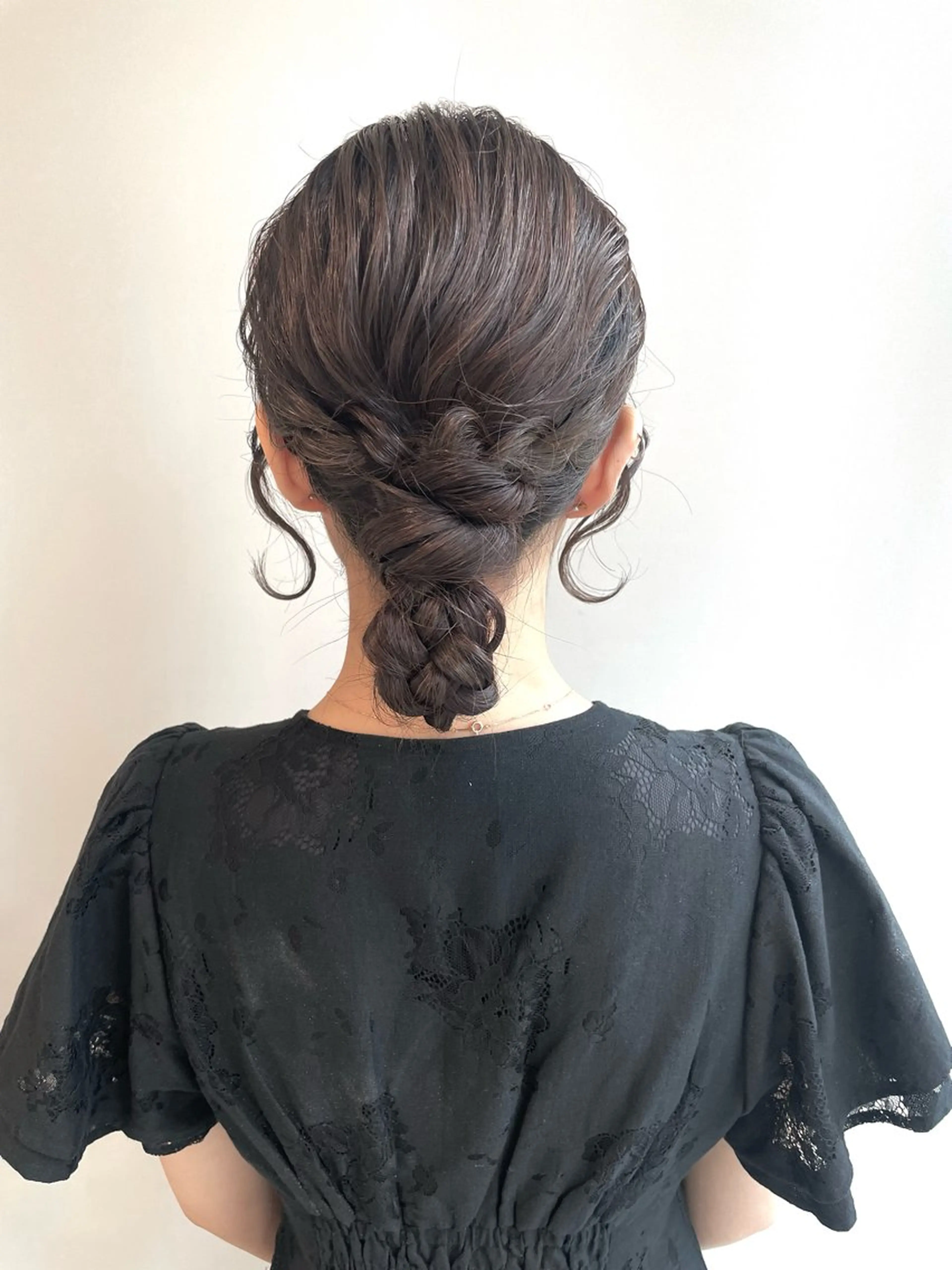 ロング ヘアアレンジ 青沼夏未/オリーブ/ 寒色カラーのヘアスタイル