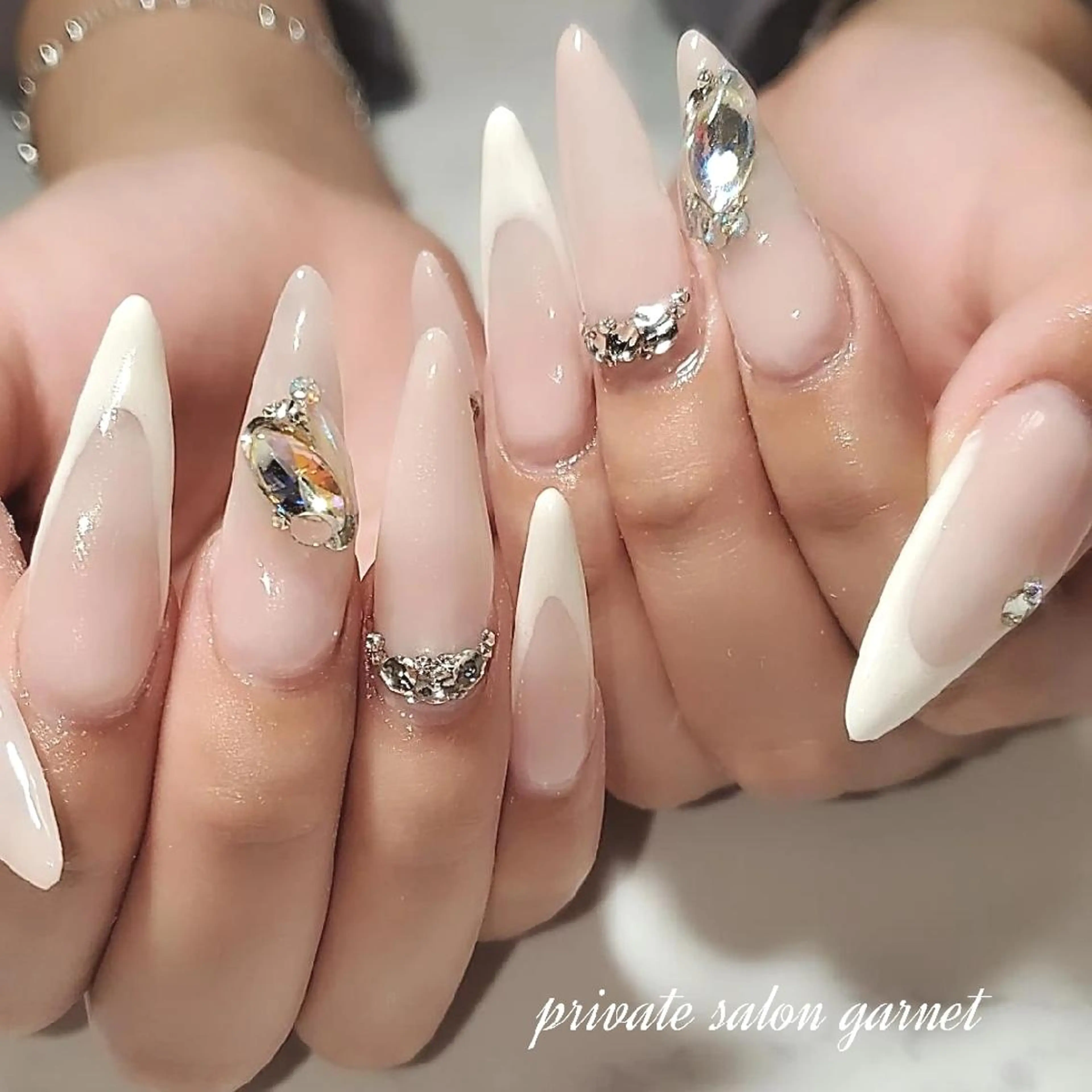 ネイル フレンチネイル ハンドネイル Garnet nailのネイルデザイン