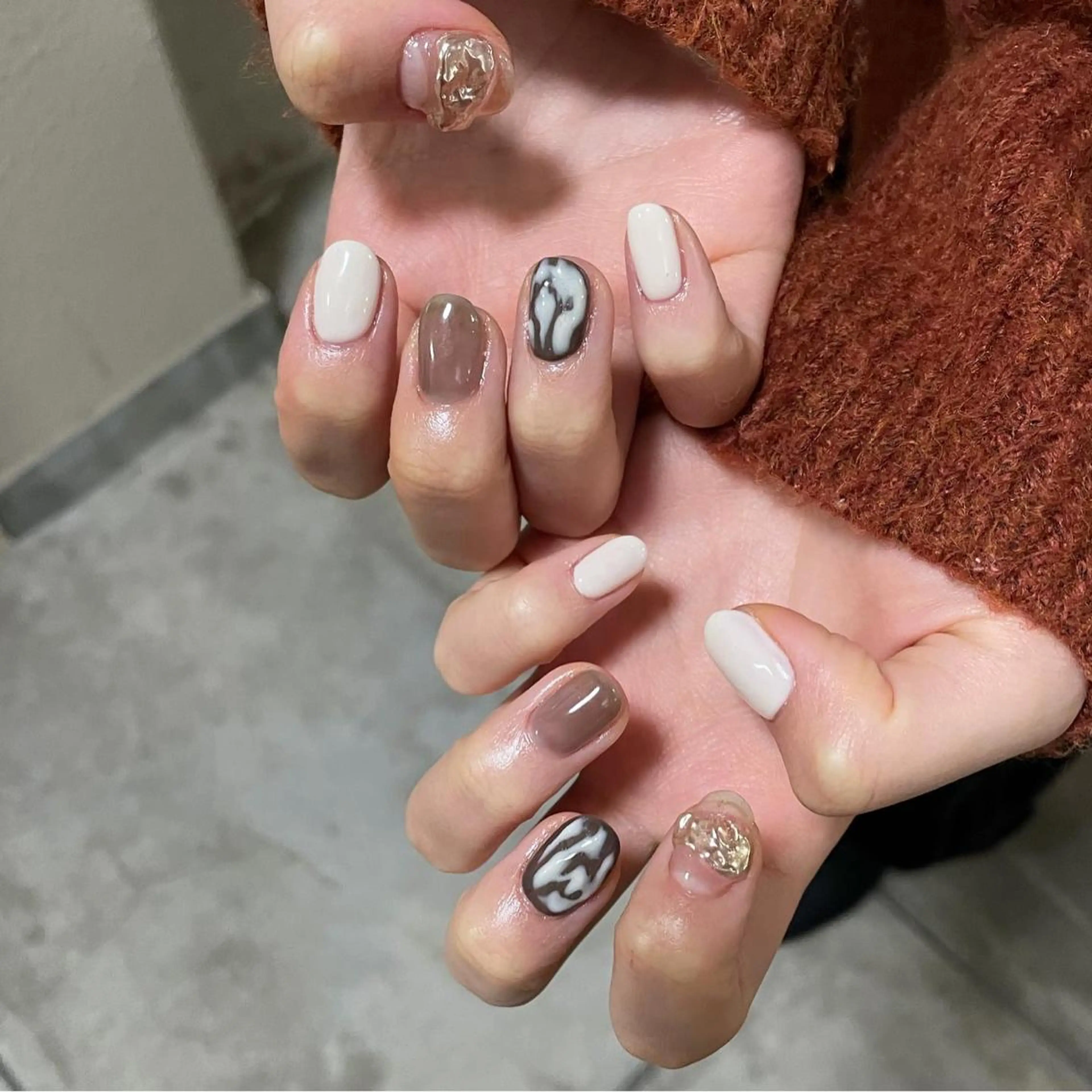 ネイル カジュアル ミラーネイル ニュアンスネイル ぷっくりネイル ハンドネイル ハンドケア lylynail YUUKAのネイルデザイン