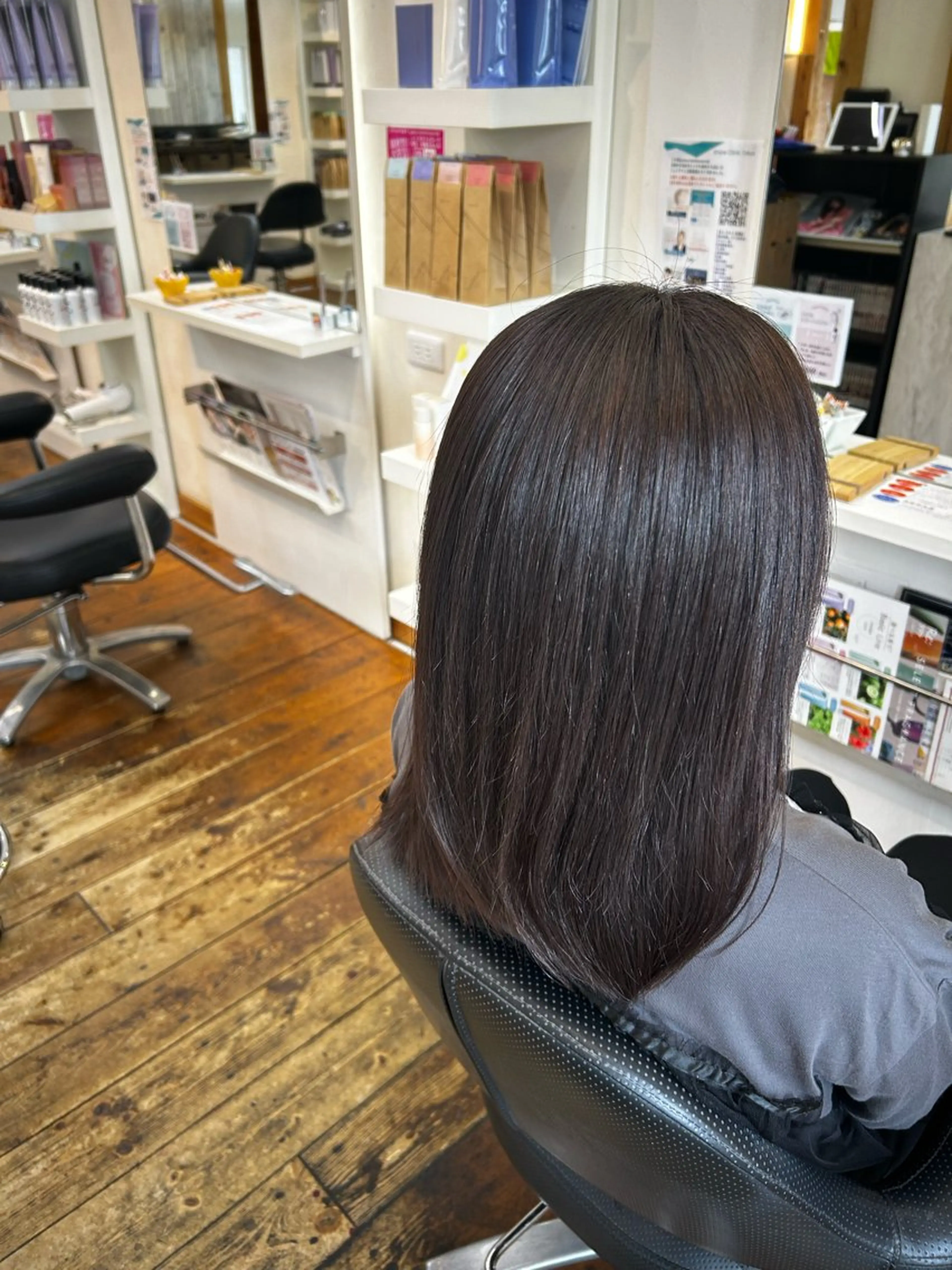 セミロング ヘアカラー 高野 かおりのヘアスタイル