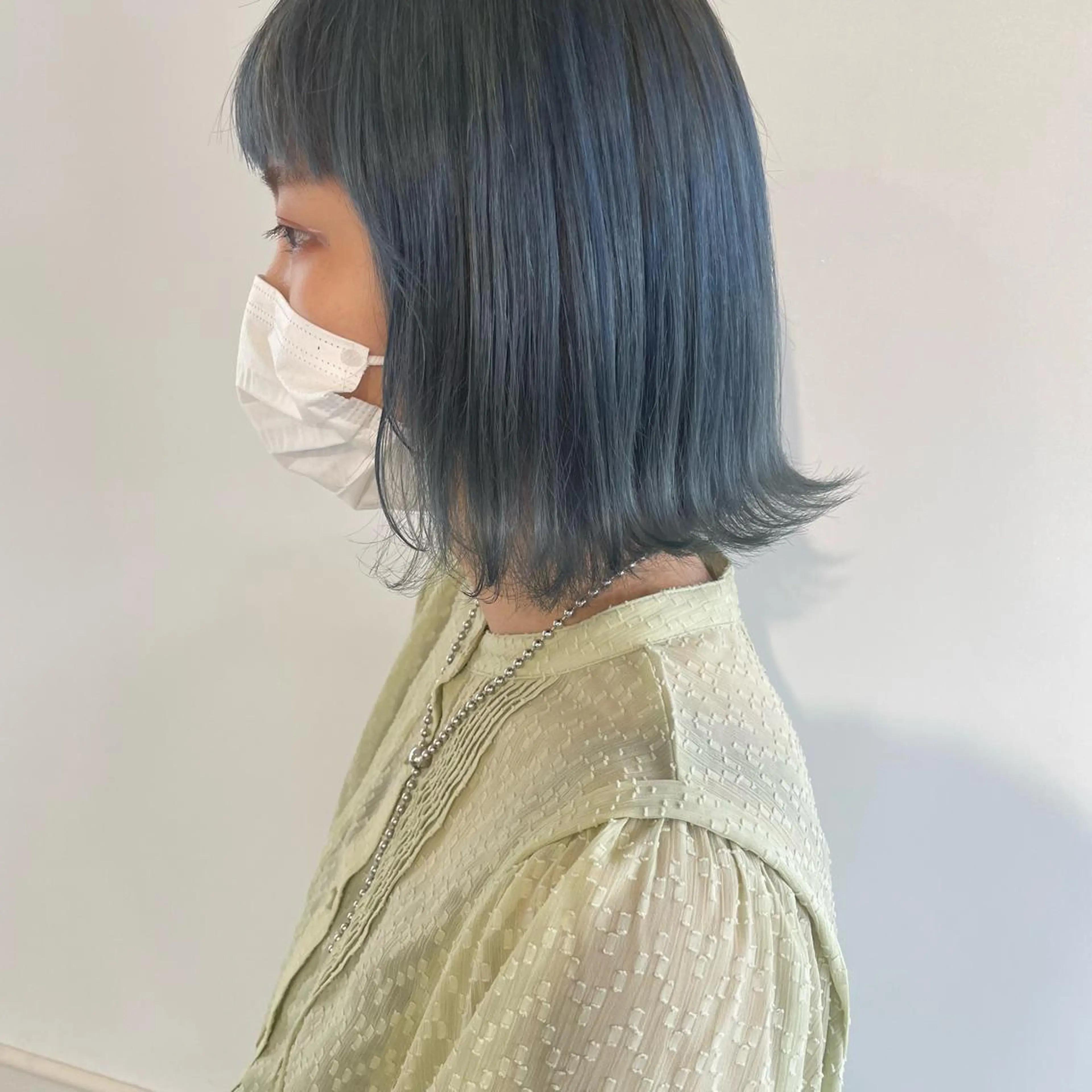 ミディアム カラー ブルーカラー Okamura Chisatoのヘアスタイル