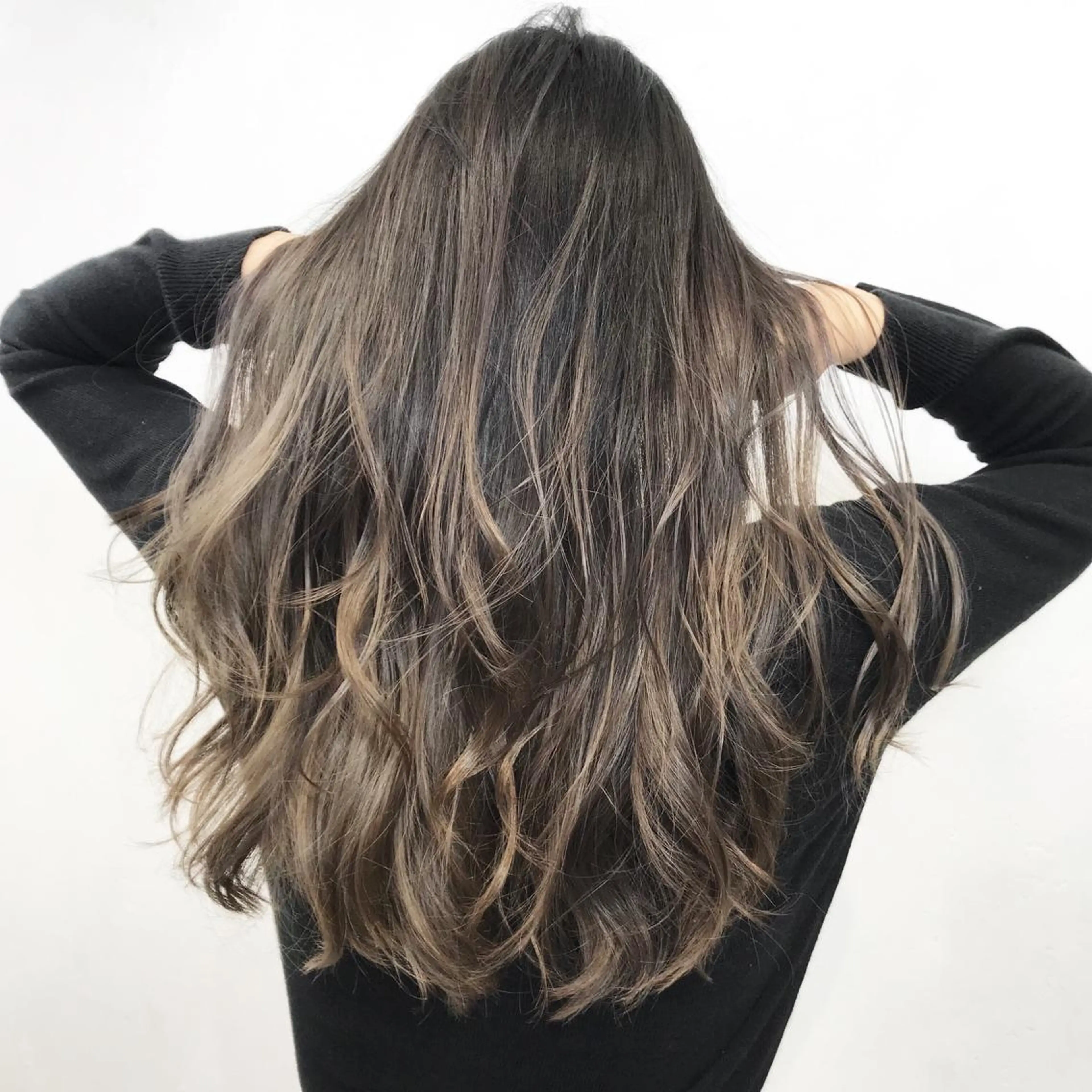 ロング カラー LUSTRE クロサワのヘアスタイル