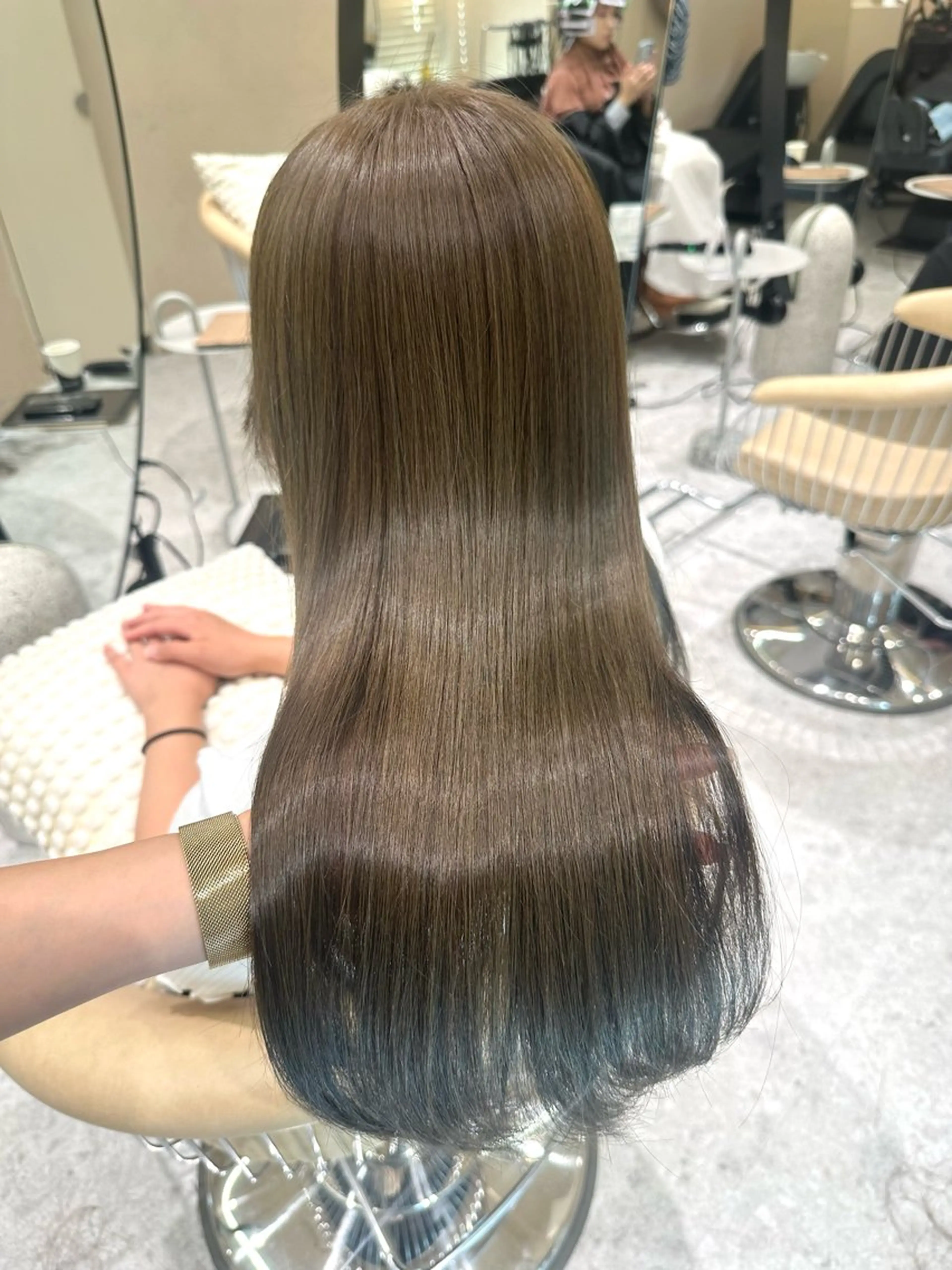 ロング カラー ベージュカラー オリーブベージュ トリートメント カット ヘアカラー トリートメント ヘッドスパ レイヤーカット/ボブ /縮毛矯正✨大輝のヘアスタイル