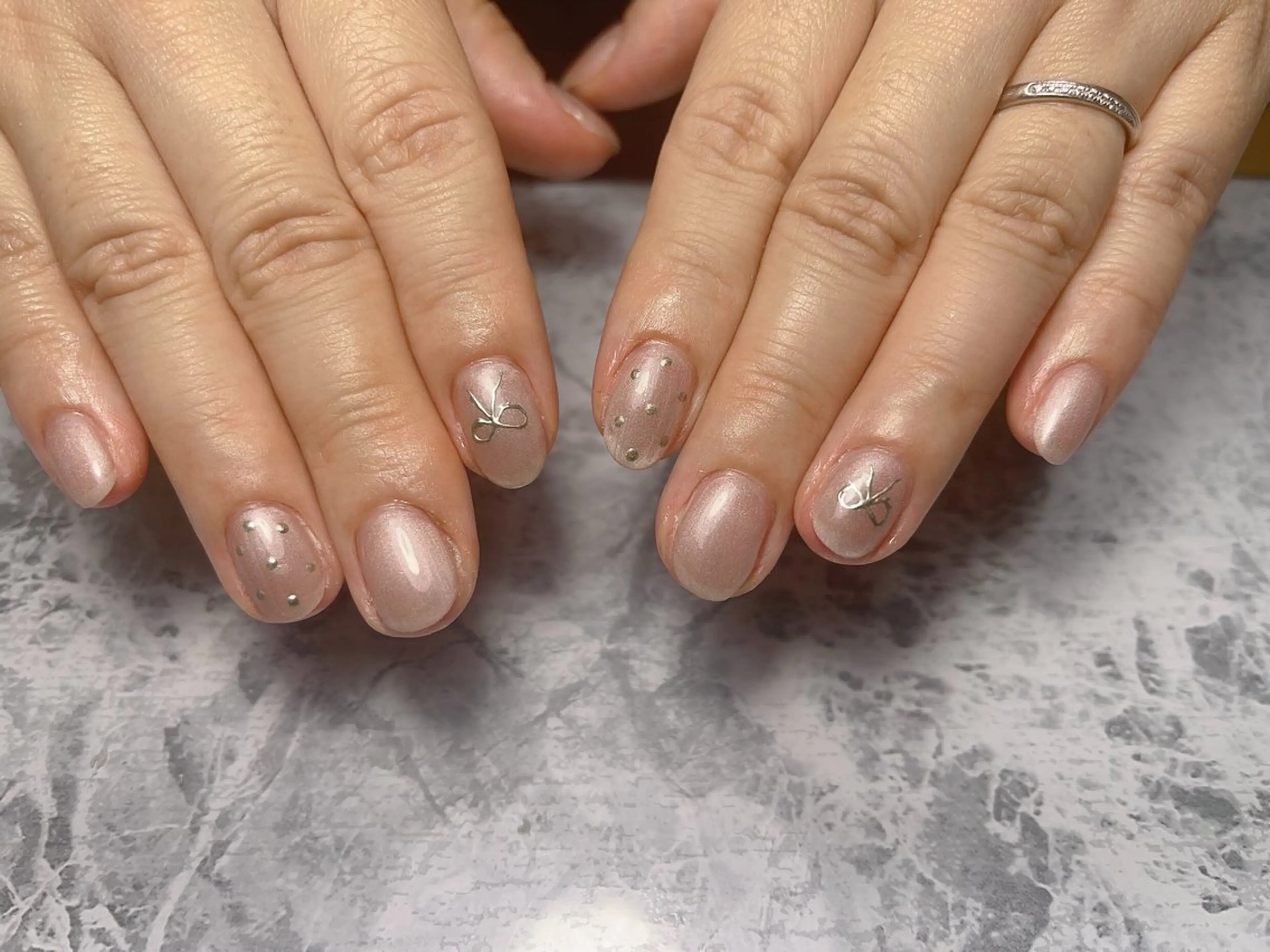 ネイル アートネイル フレンチネイル ジェルネイル グラデーション 韓国ネイル ハンドネイル ハンドケア さくら💮💮 【オフ無料】のネイルデザイン