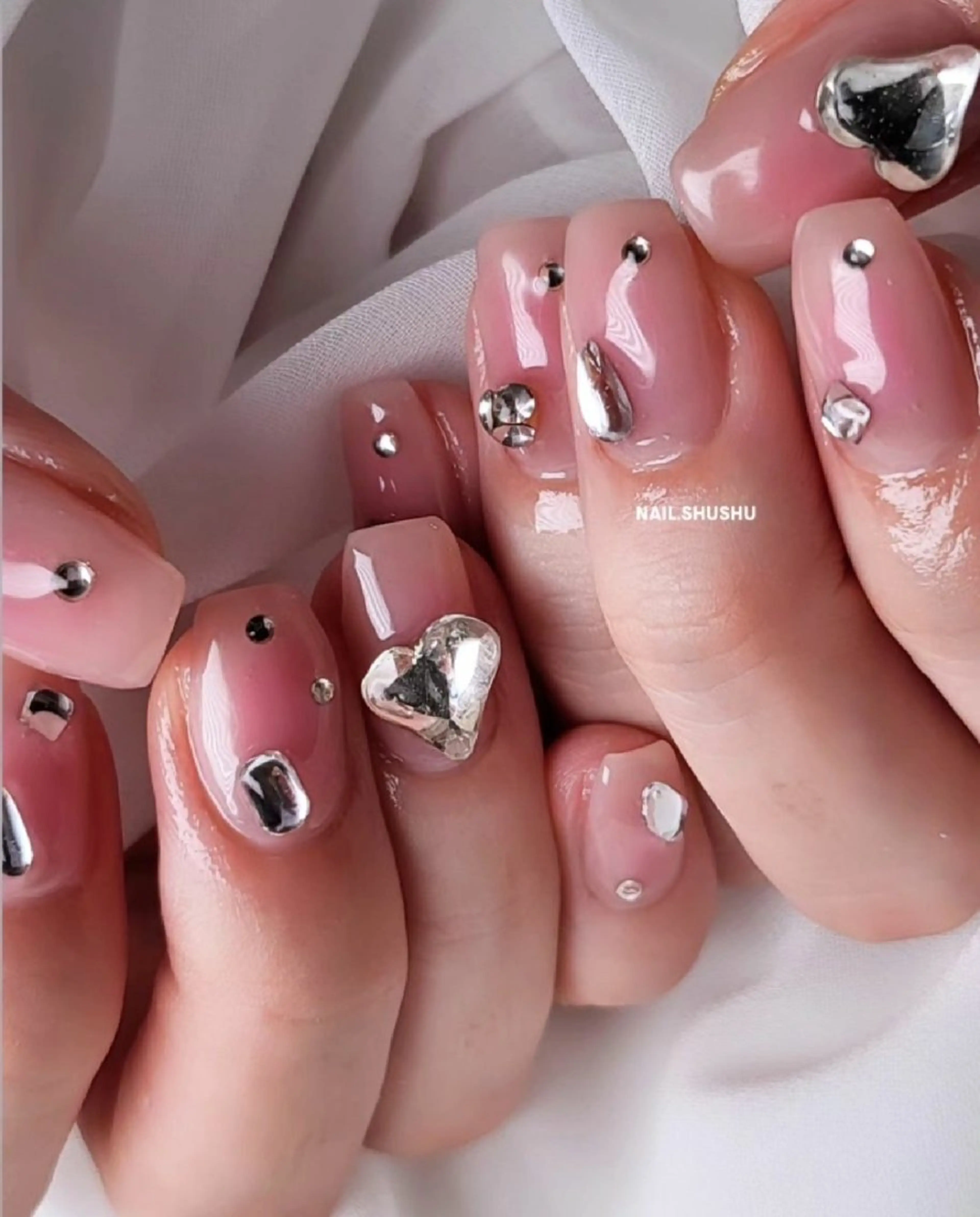 ネイル 持ち込み ニュアンスネイル ワンカラーネイル シンプルネイル ハンドネイル 3dパーツ/流行り 👧shushu❤️のネイルデザイン