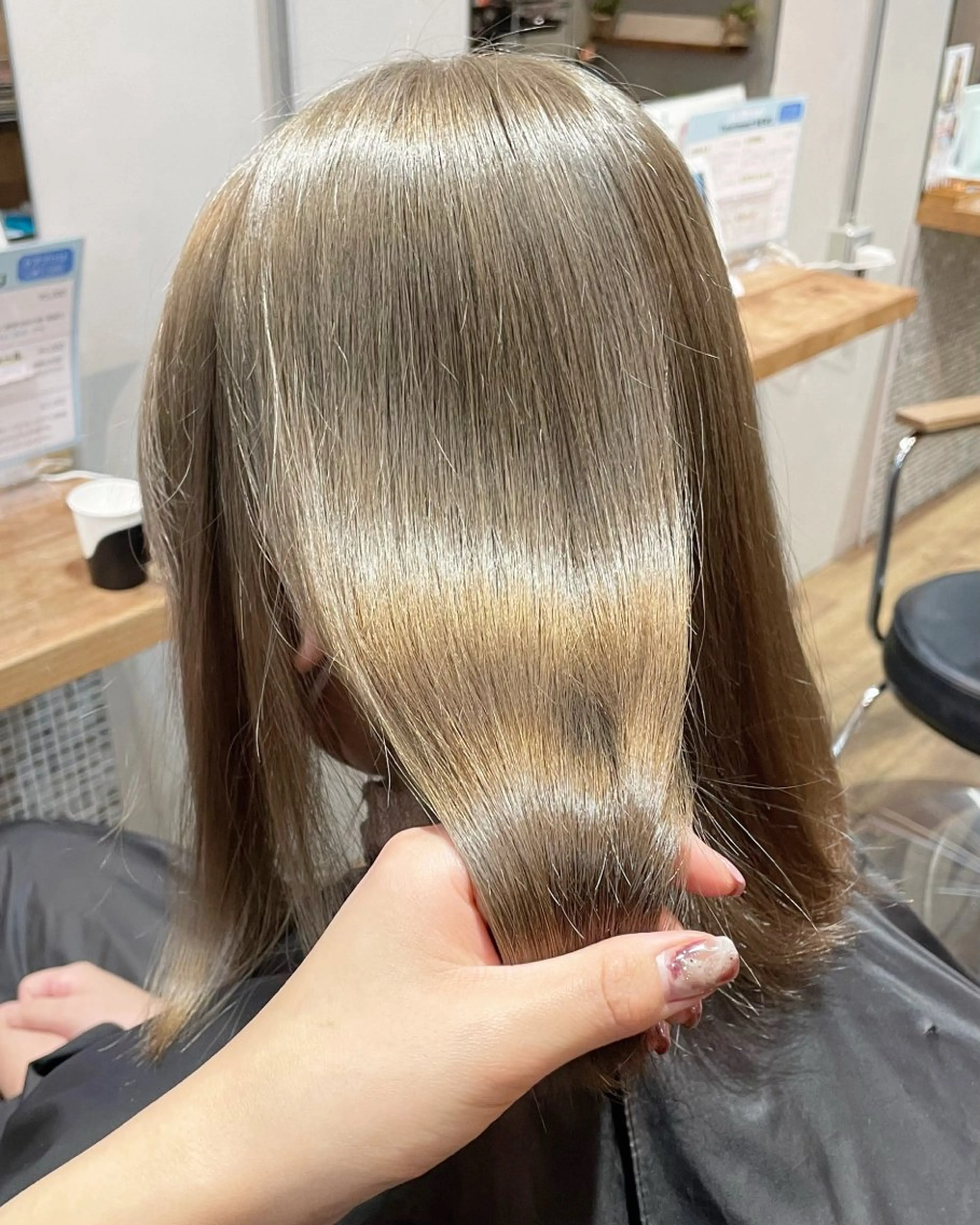 セミロング カラー ヘアカラー 💘韓国レイヤー上 品カラーruru💘のヘアスタイル