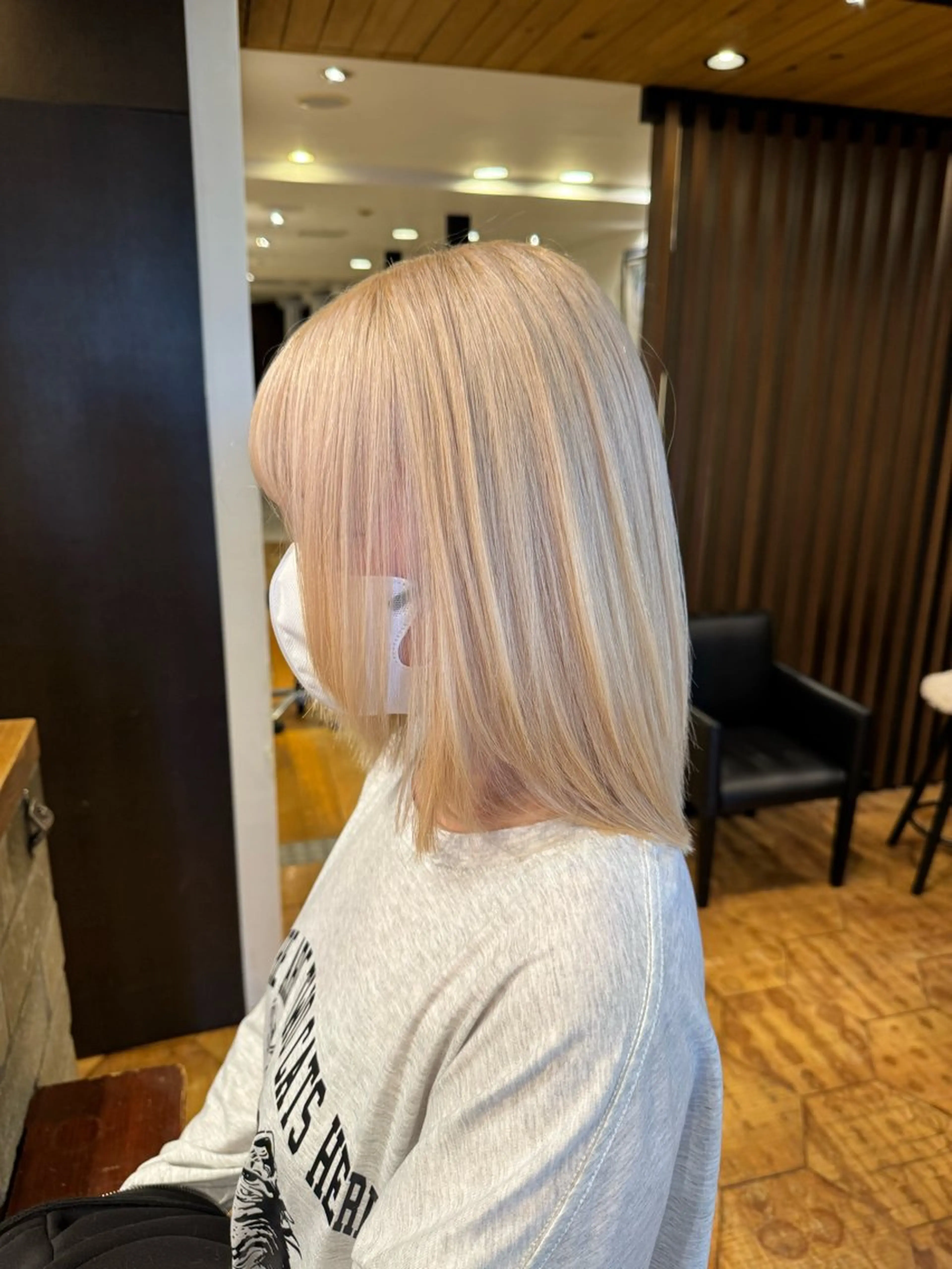 セミロング カラー ブロンド ホワイトブロンド 🔱SUI🔱 NAOKIのヘアスタイル