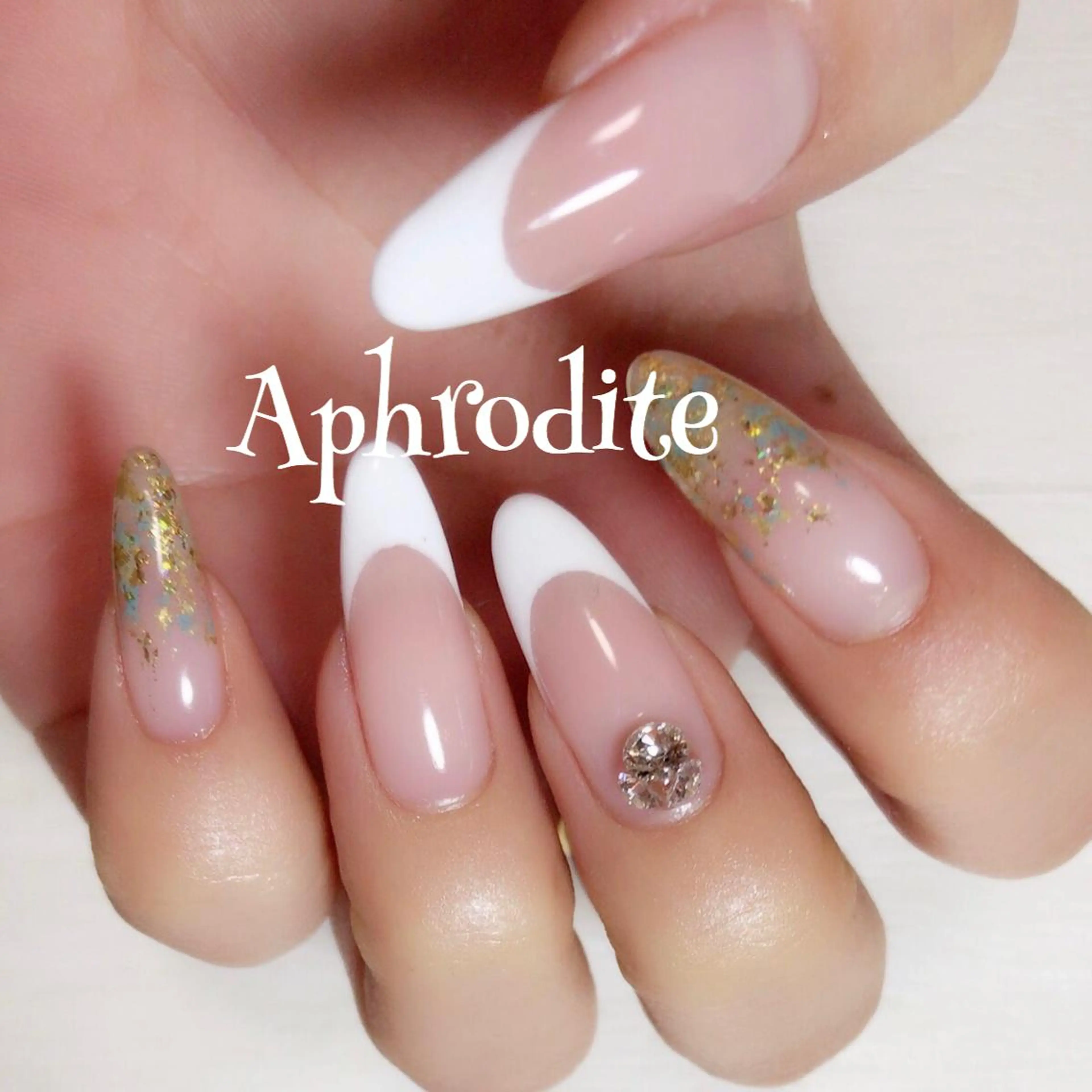 ネイル ジェルネイル Aphrodite パラジェル認定サロンのネイルデザイン