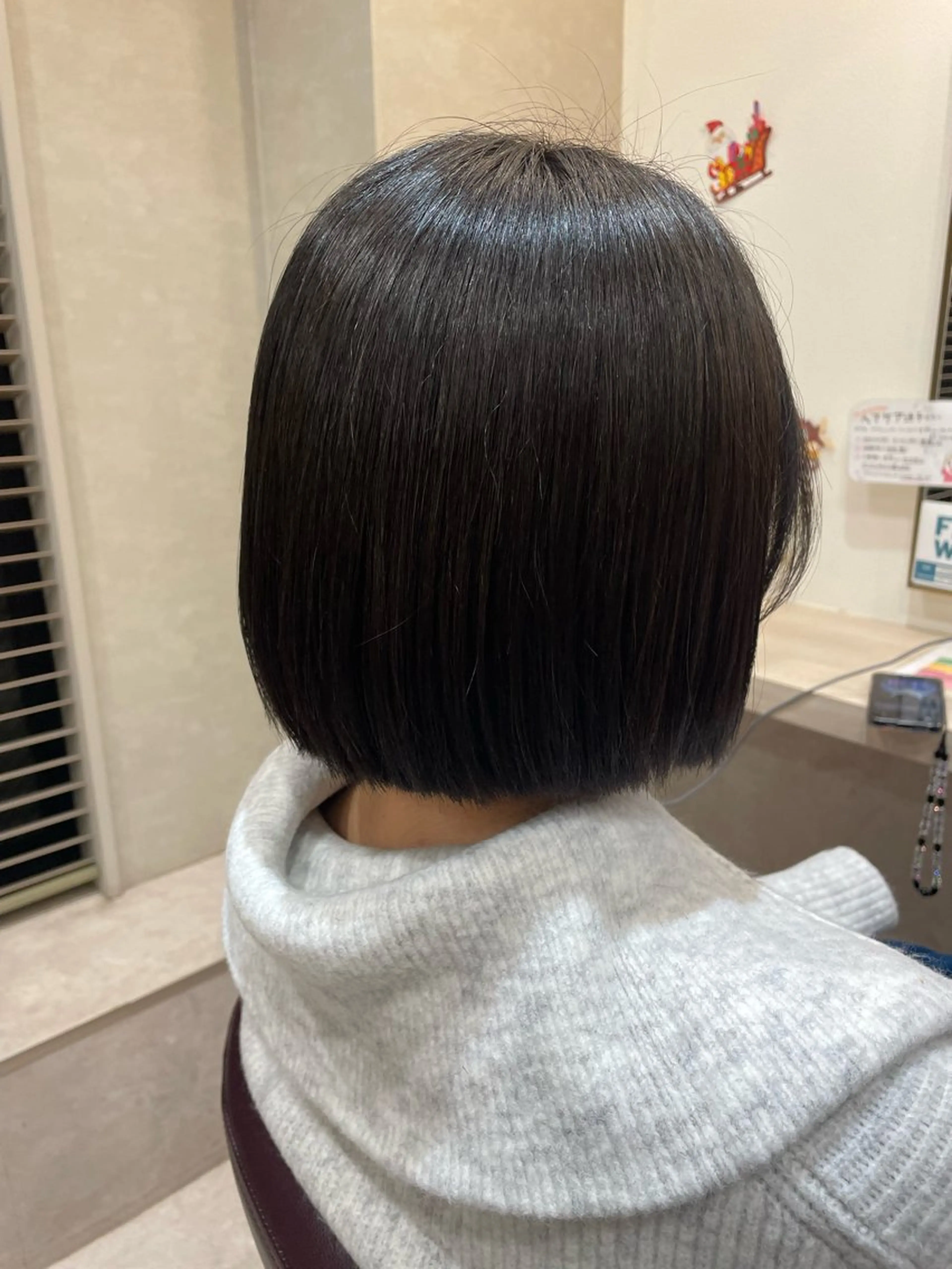 ショート ボブ カット 小川 泉美のヘアスタイル