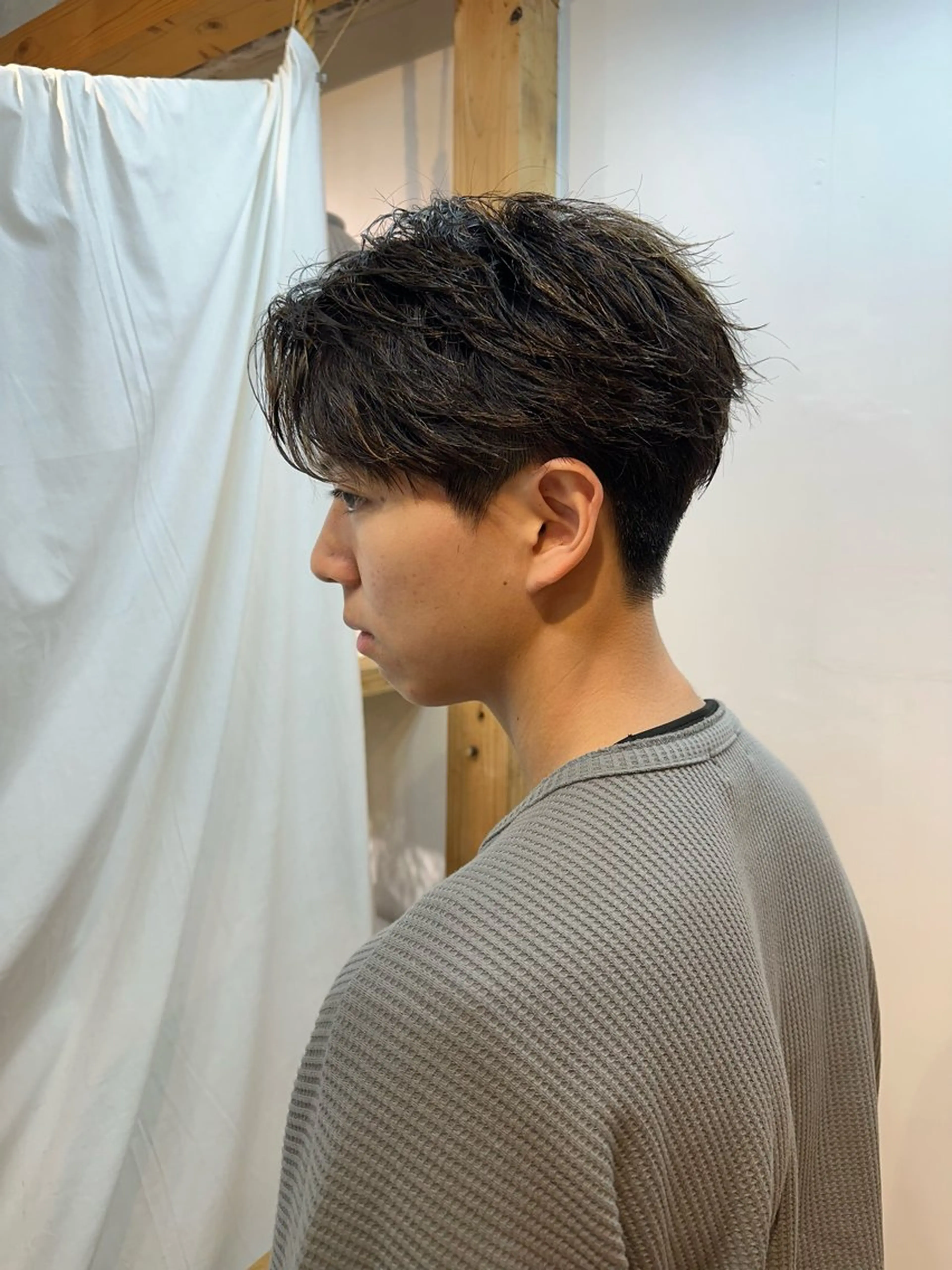 パーマ メンズ フェザーパーマ メンズパーマ 渋谷 メンズヘア⭐️ タニグチヨシユキのヘアスタイル