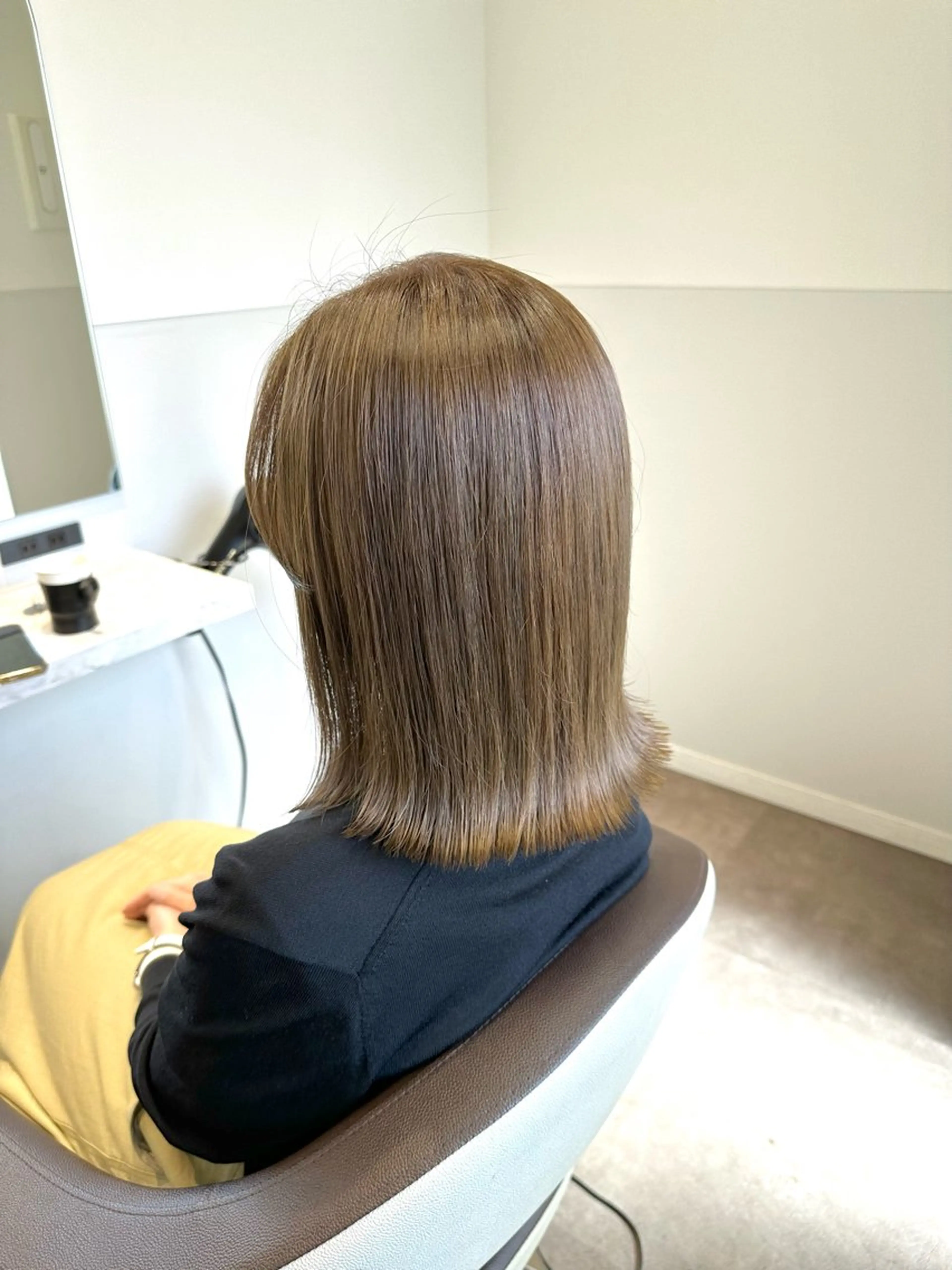 ミディアム カラー グレージュ オリーブグレージュ オリーブグレー 外ハネヘア カット ヘアカラー トリートメント SALOWIN大宮 /KYOHEI✂️のヘアスタイル