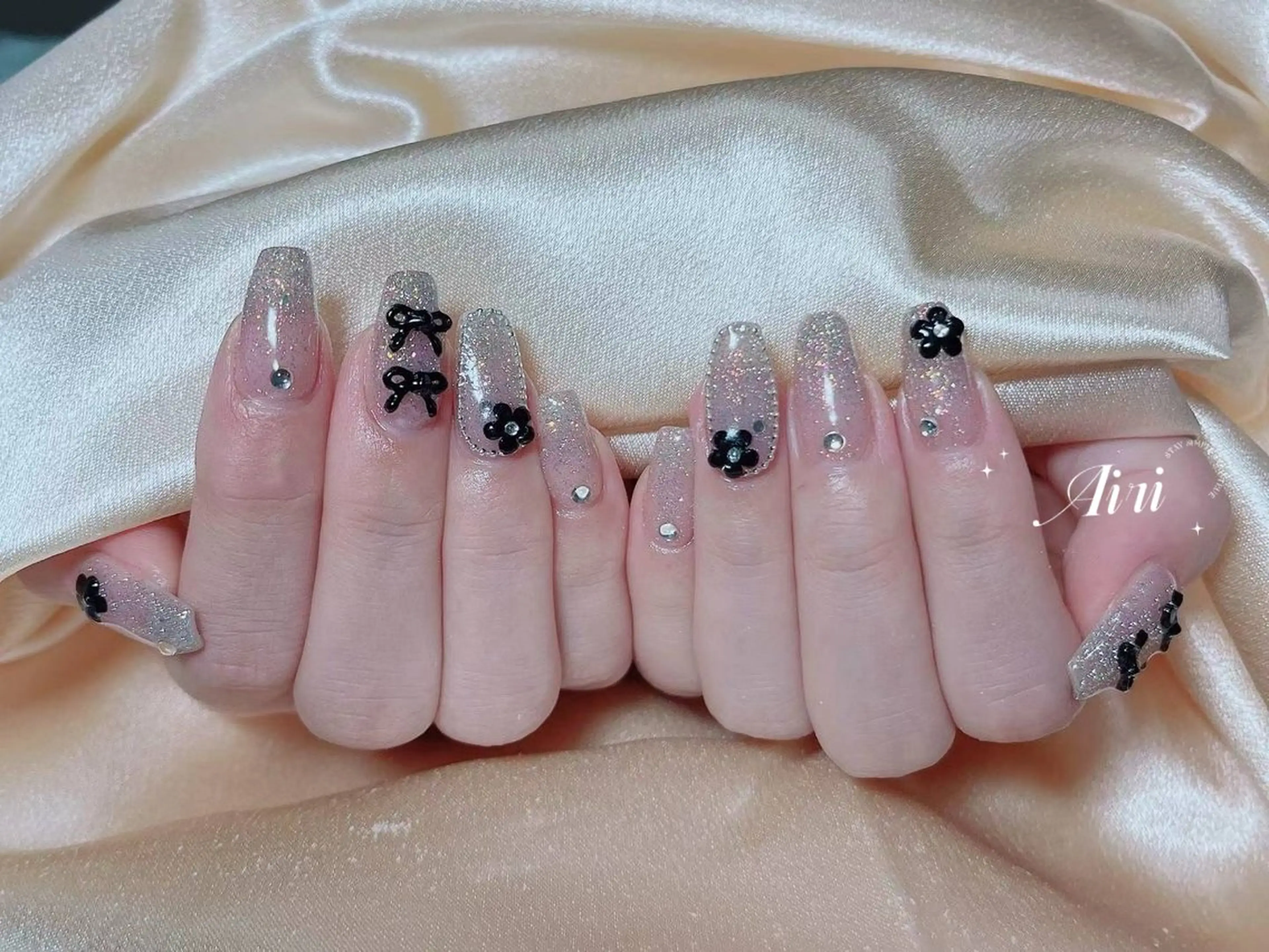 ネイル ハンドネイル ネイルサロンAiri 長さ出し·シンプルのネイルデザイン