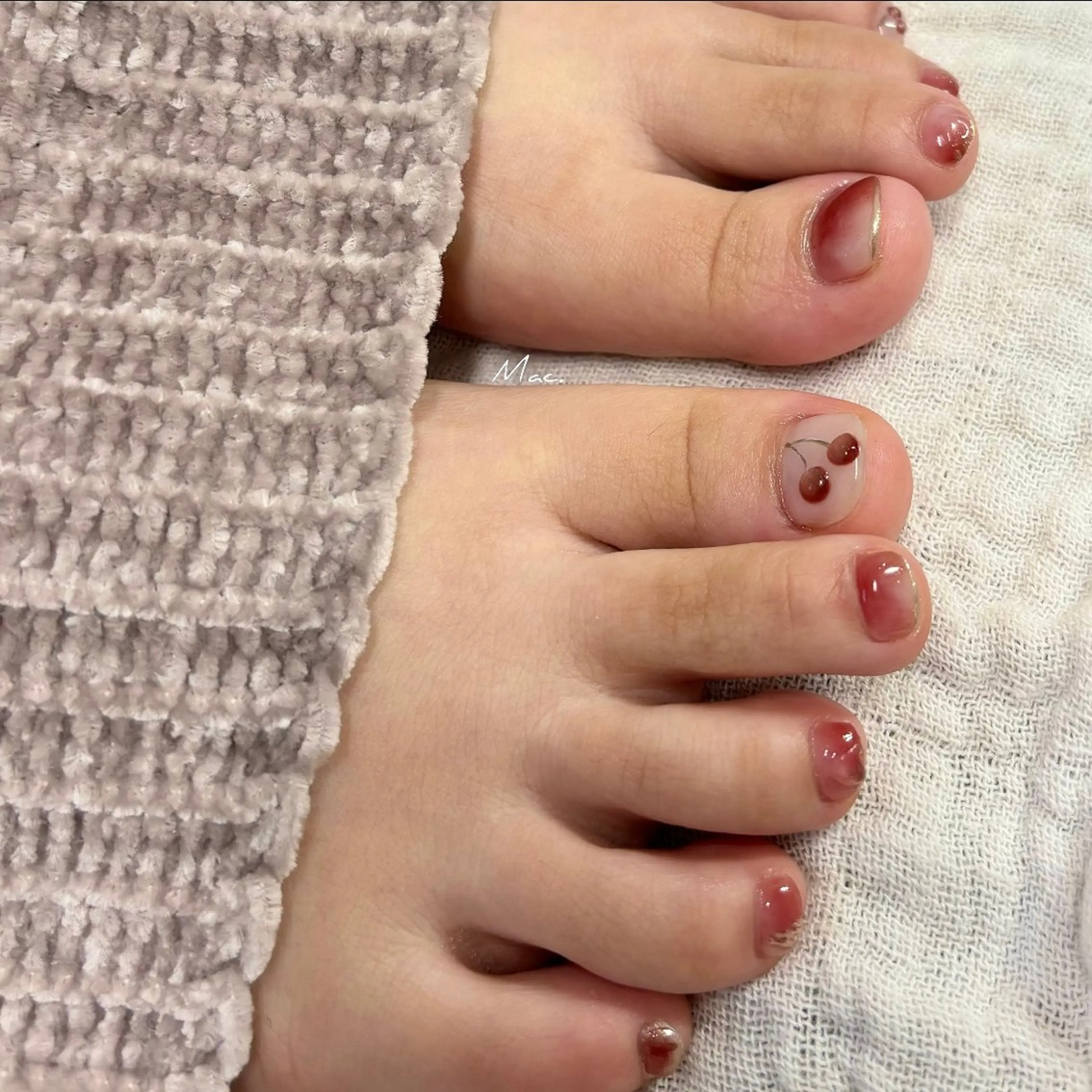 ネイル フットネイル atelier mac.のネイルデザイン