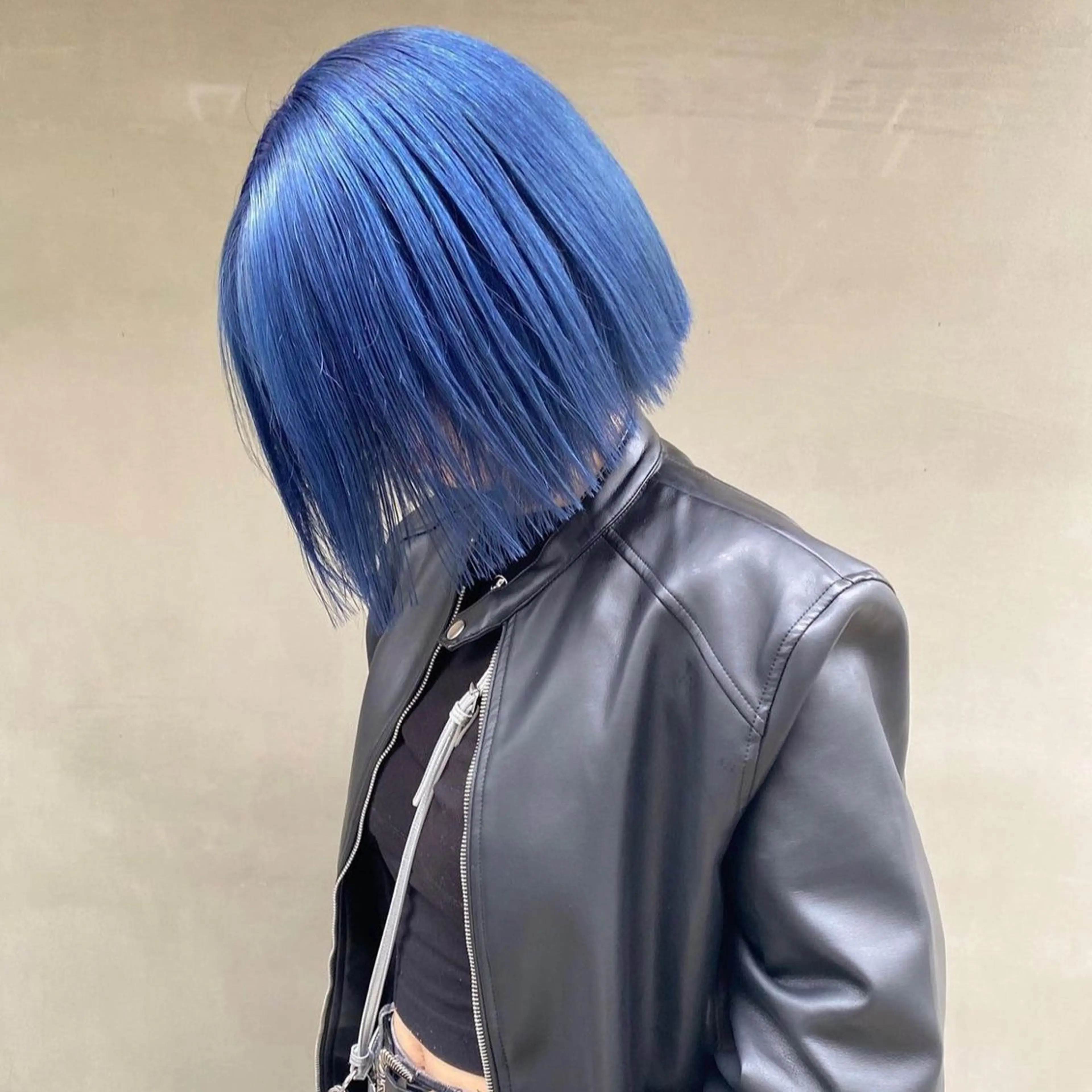 ミディアム カラー ボブ ブロンド／ブリーチ 【SITY.】のヘアスタイル