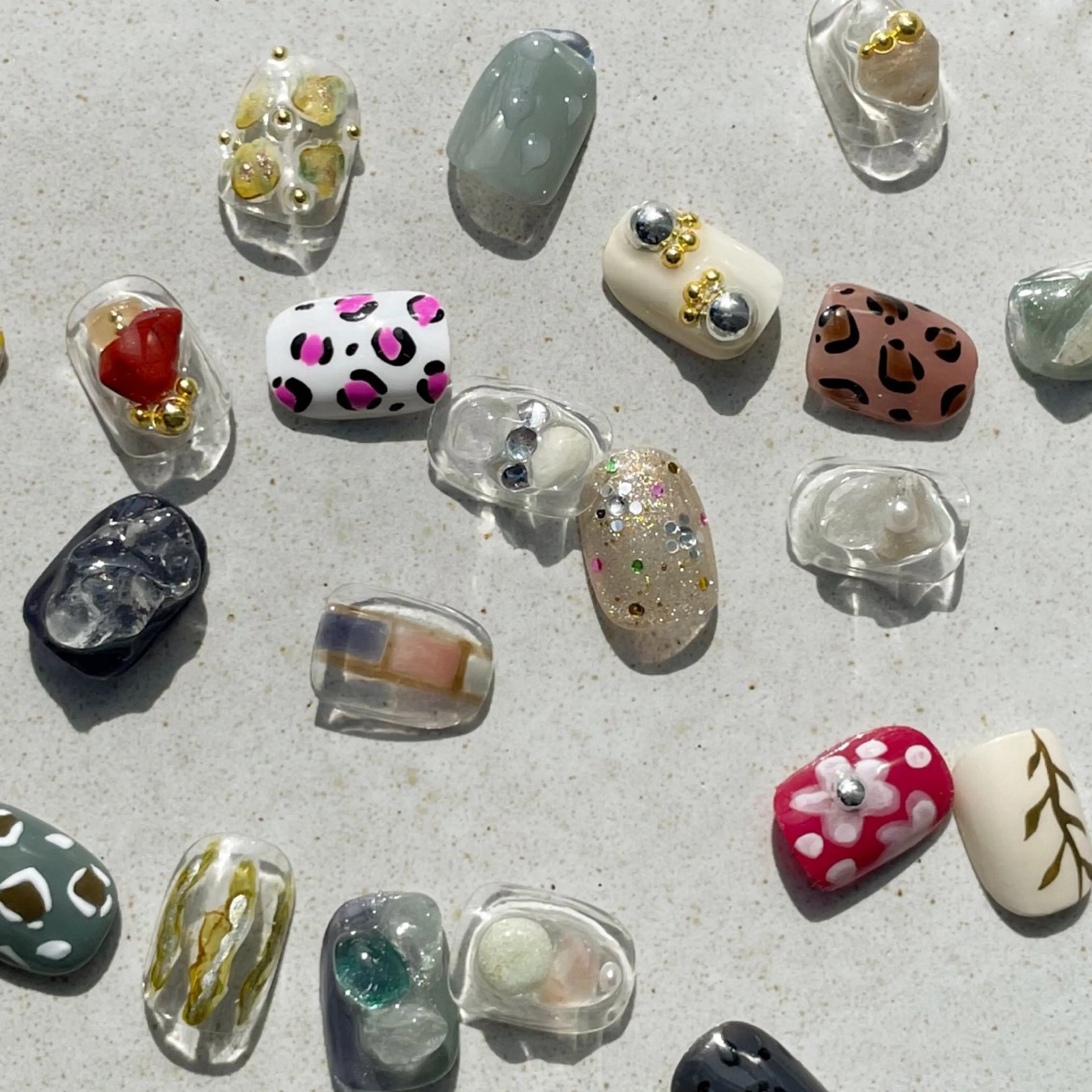 ネイル ハンドネイル y-neil | ニュアンスネイルのネイルデザイン