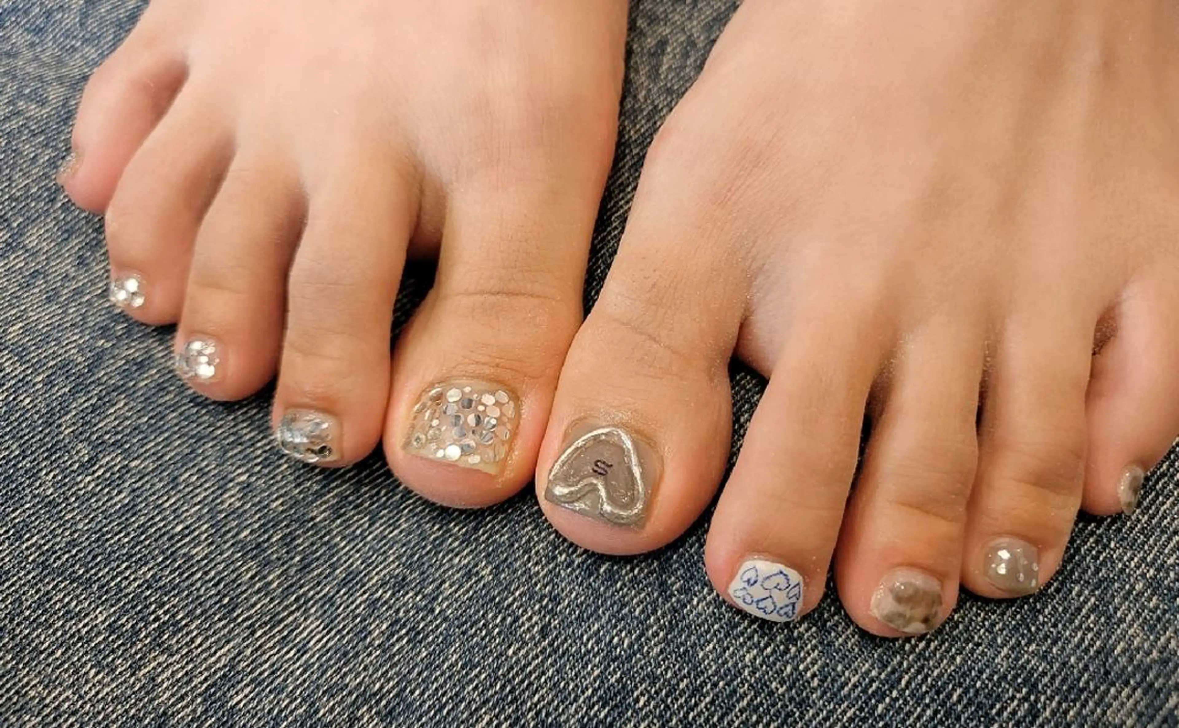 ネイル フットネイル 関口 友菜のヘアスタイル