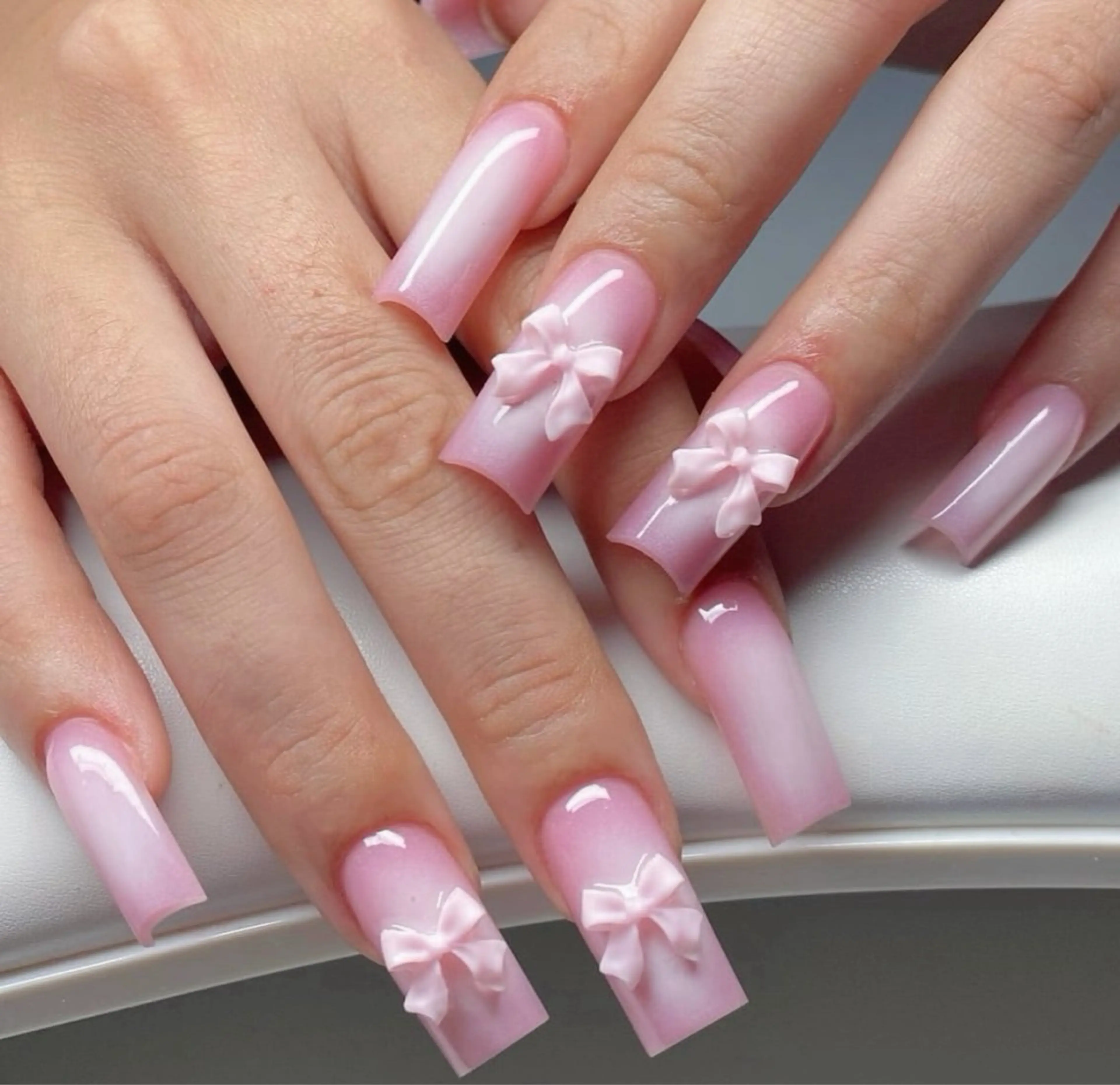 ネイル オーロラネイル べっ甲ネイル チークネイル 成人式 長さ出し ハンドネイル ハンドケア For you. Nail Salonのネイルデザイン