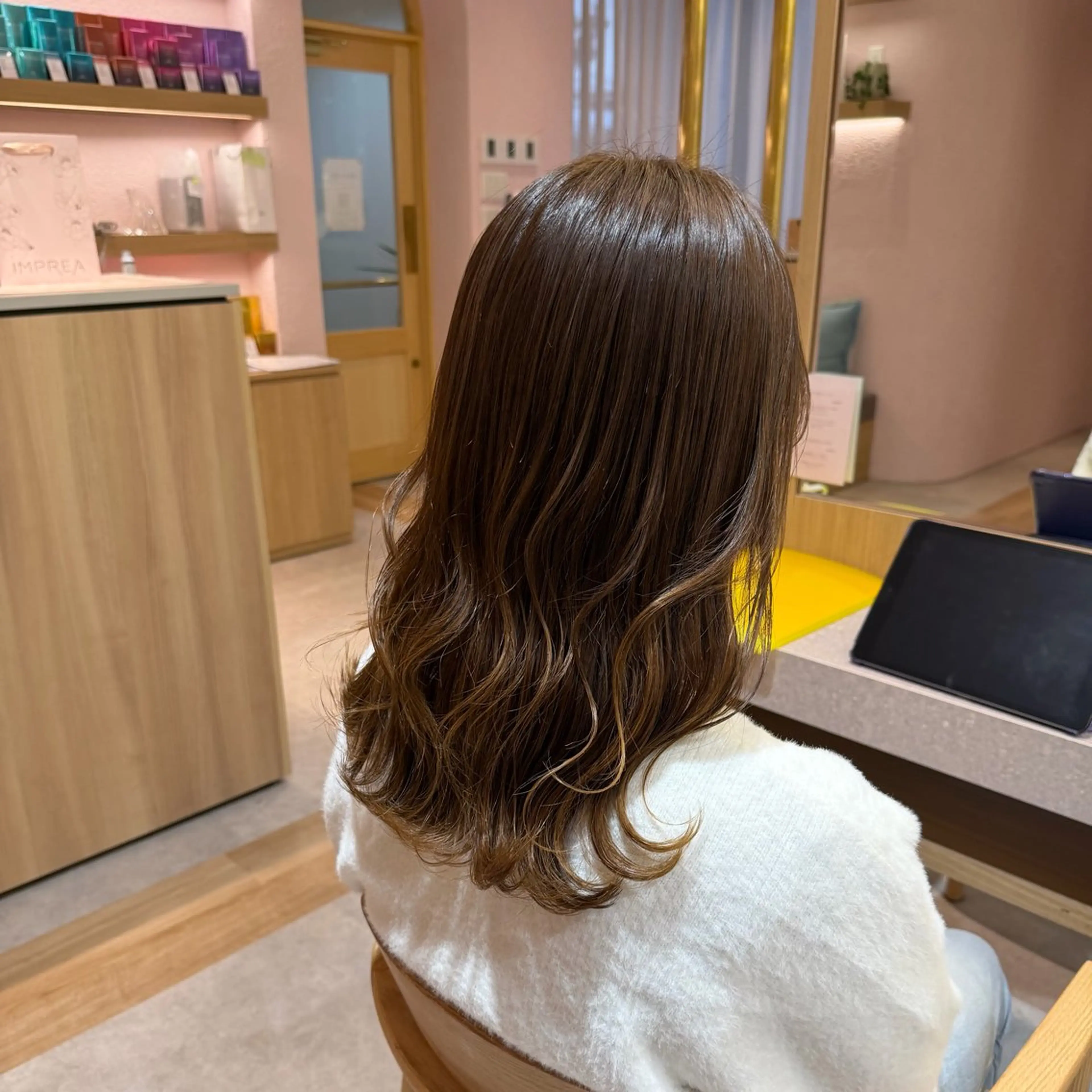 ミディアム merc.🌿 友藤鮎那のヘアスタイル