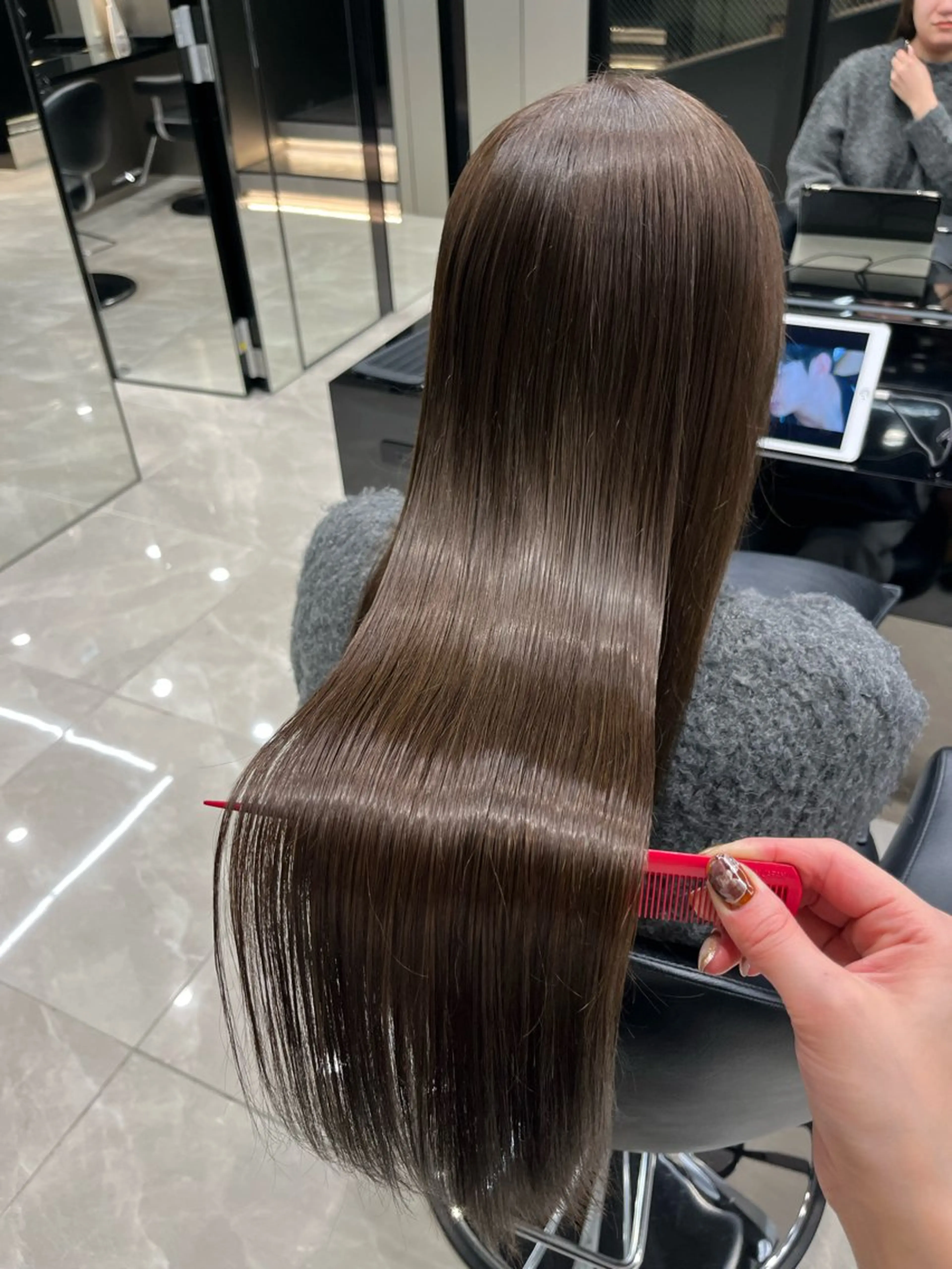 カラー 大森 万紘のヘアスタイル